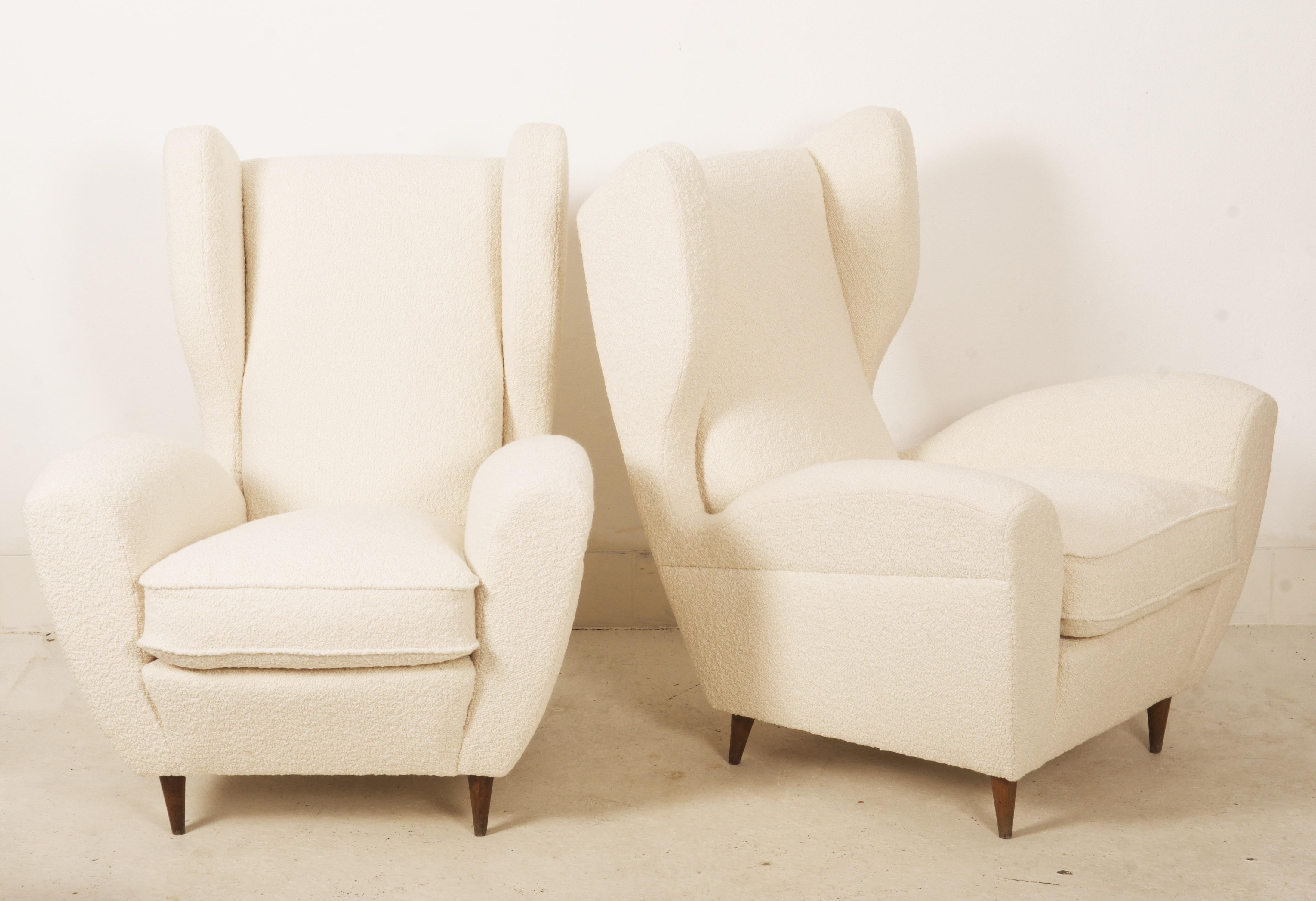 Lounge or Wingback Chairs in Cream Bouclé by Melchiorre Bega For Sale 1