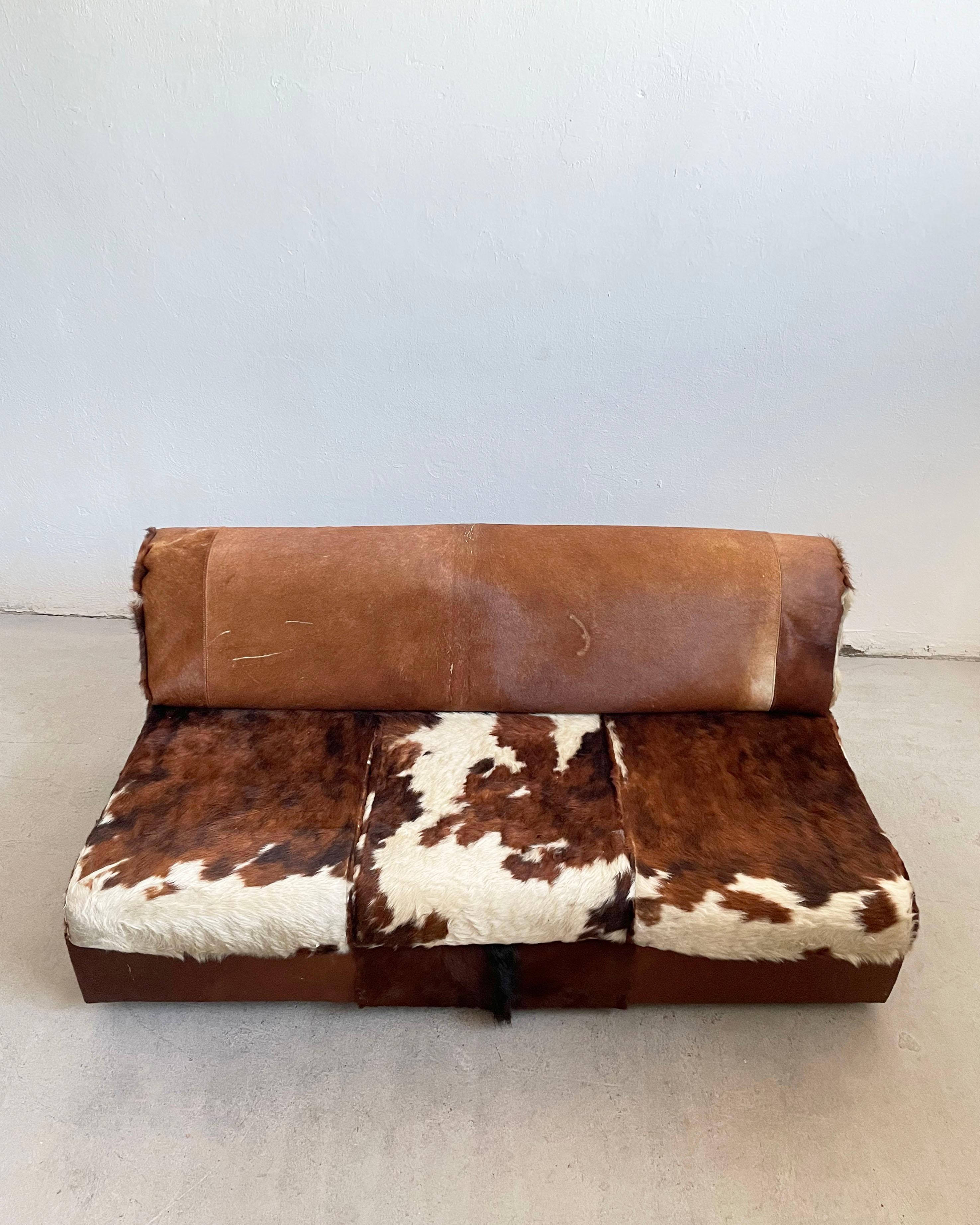 Lounge Seating Set, Sofa + Chairs in Cow Hide, Cow Fur, 1970's For Sale 8