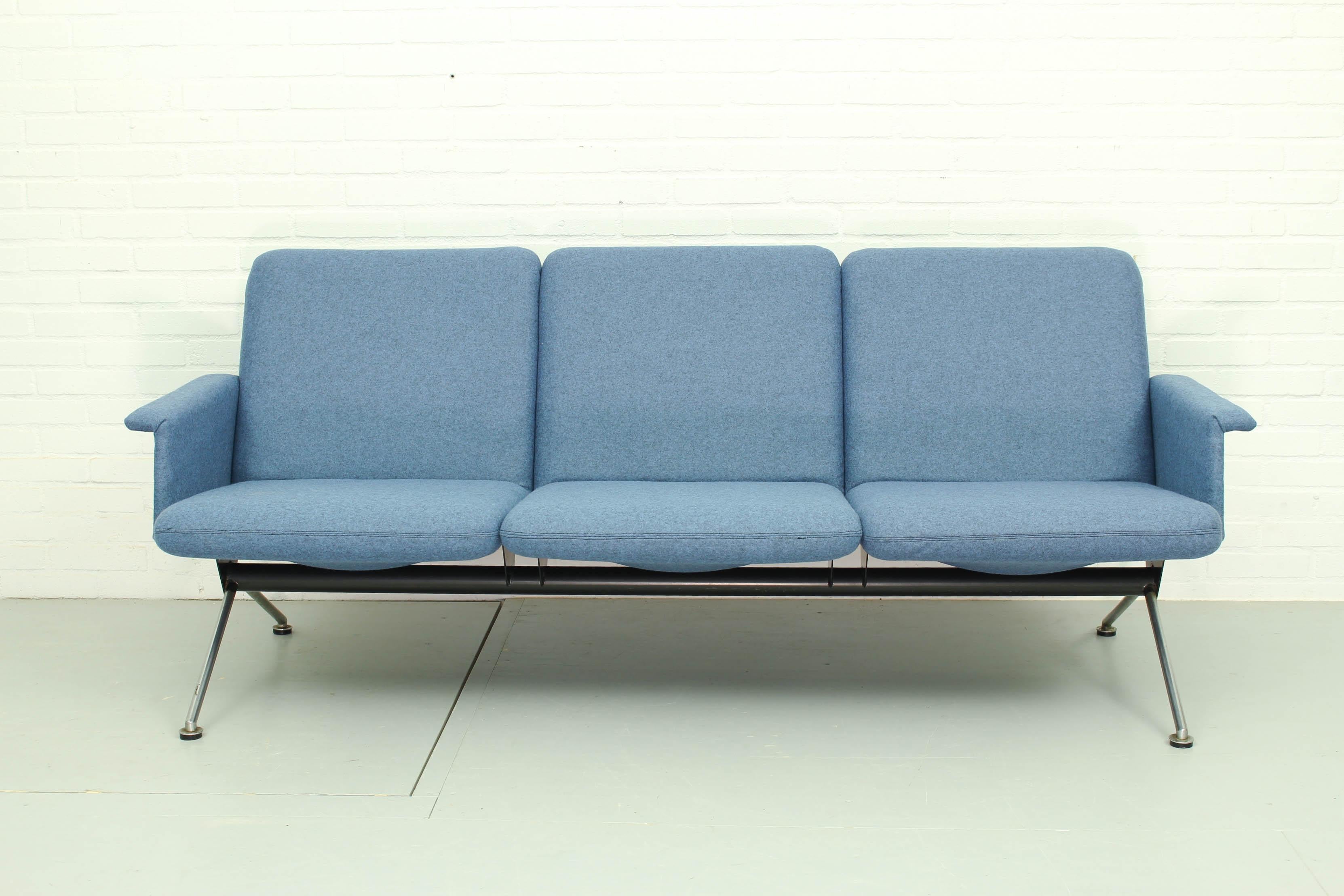 Very timeless and quite rare Mad Men like lounge set designed by Andre Cordemeyer in 1961 for Gispen. This industrial lounge set contains two armchairs (model 1531 and 1532) and a model 1715 sofa. The original chromed bases are in excellent