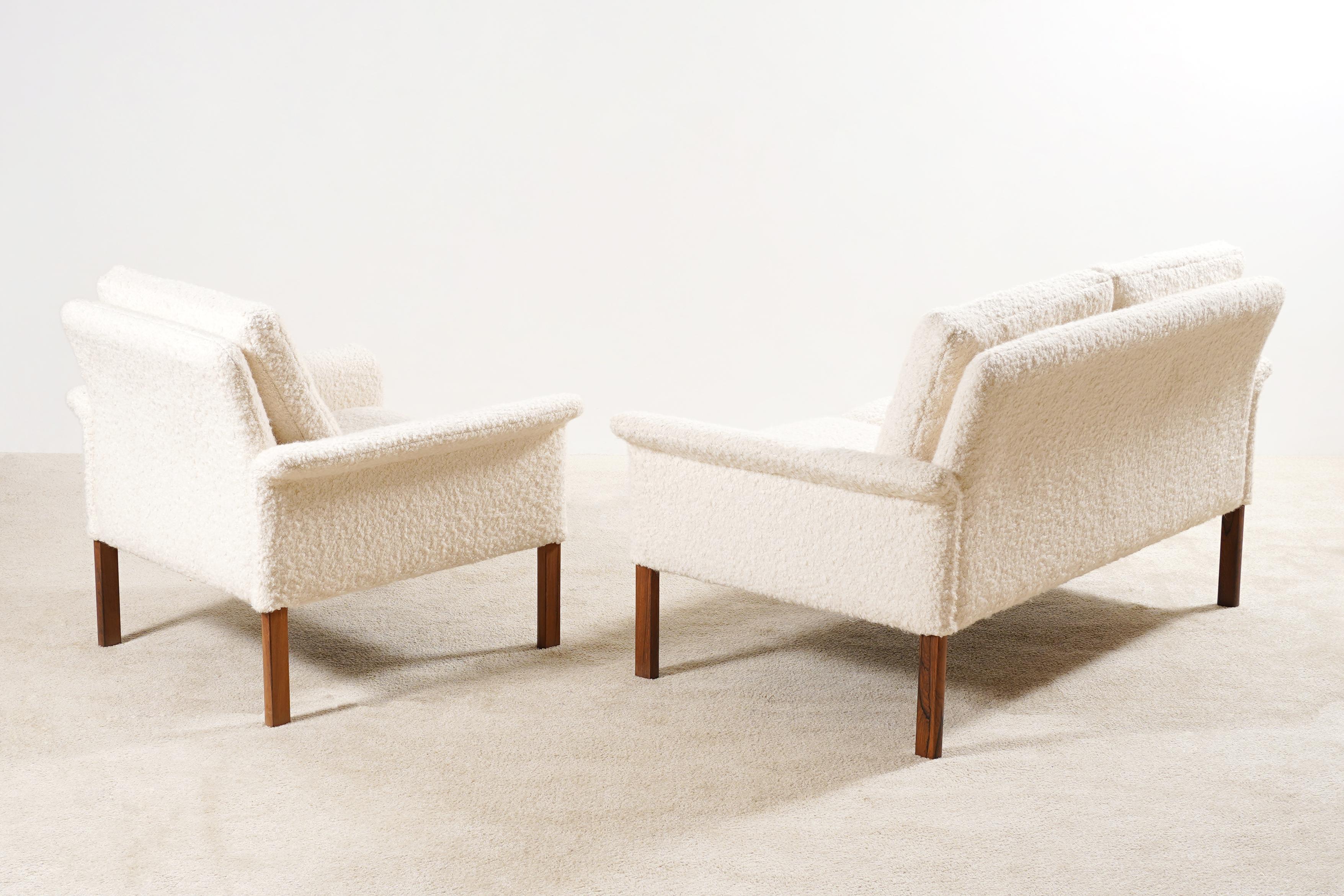 Scandinave moderne Ensemble salon composé d'un canapé deux places et d'un fauteuil Modèle 500 par Hans Olsen pour CS Møbler en vente