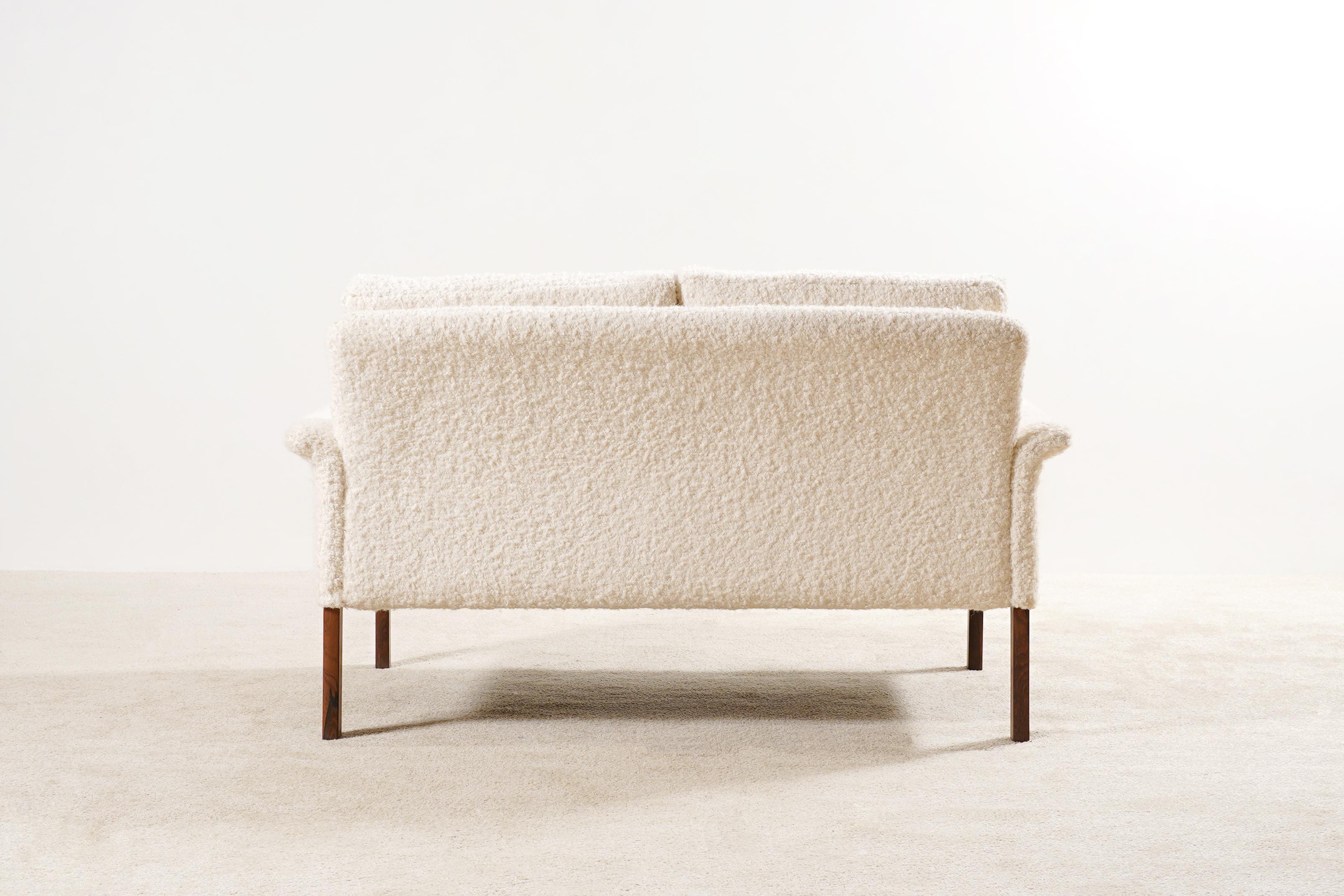 Lounge-Set aus Zweisitzer-Sofa und Sessel Modell 500 von Hans Olsen für CS Møbler (Rosenholz) im Angebot