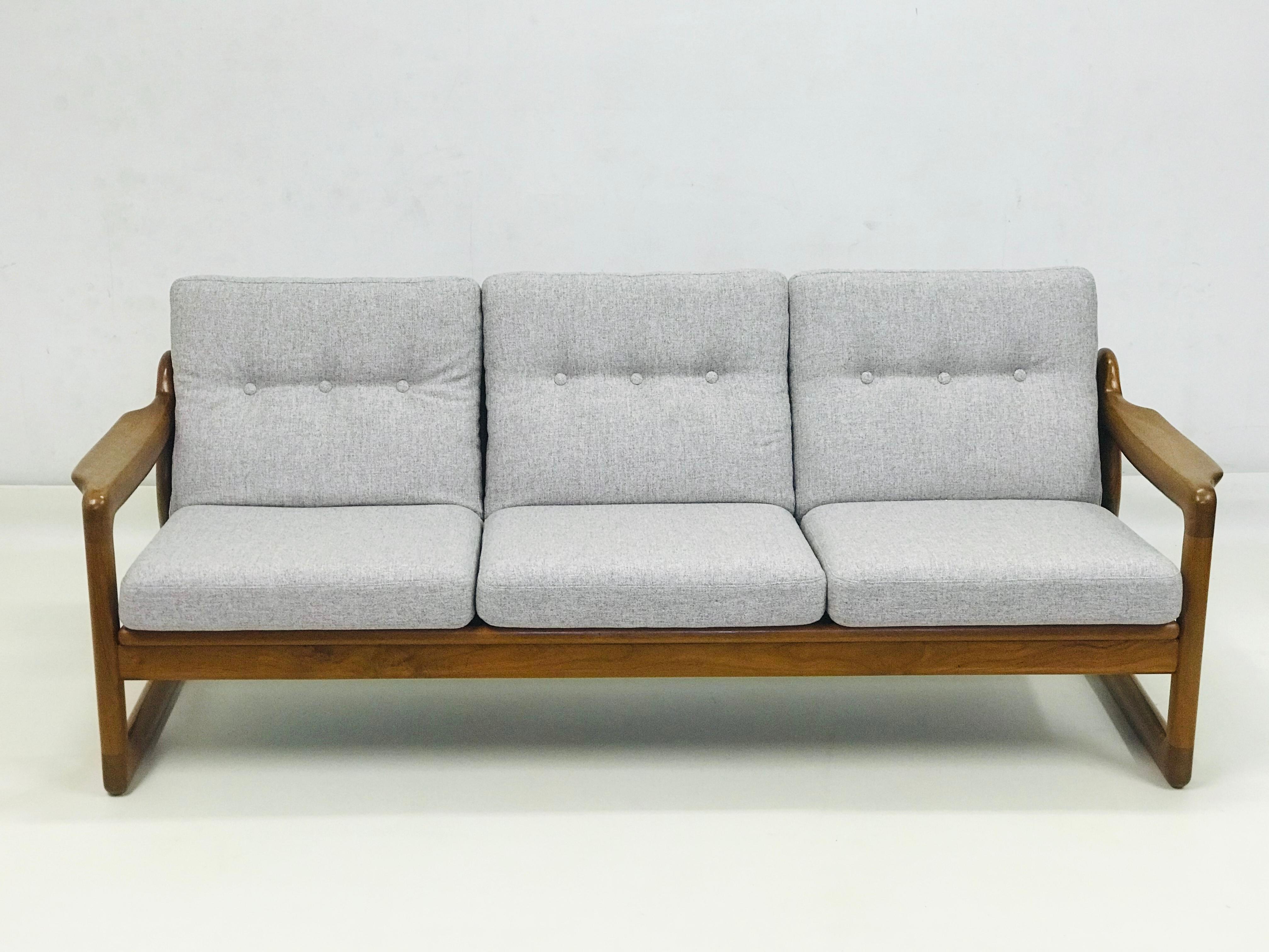 Mid-Century Modern Lounge Sofa by Arne Wahl Iversen, 