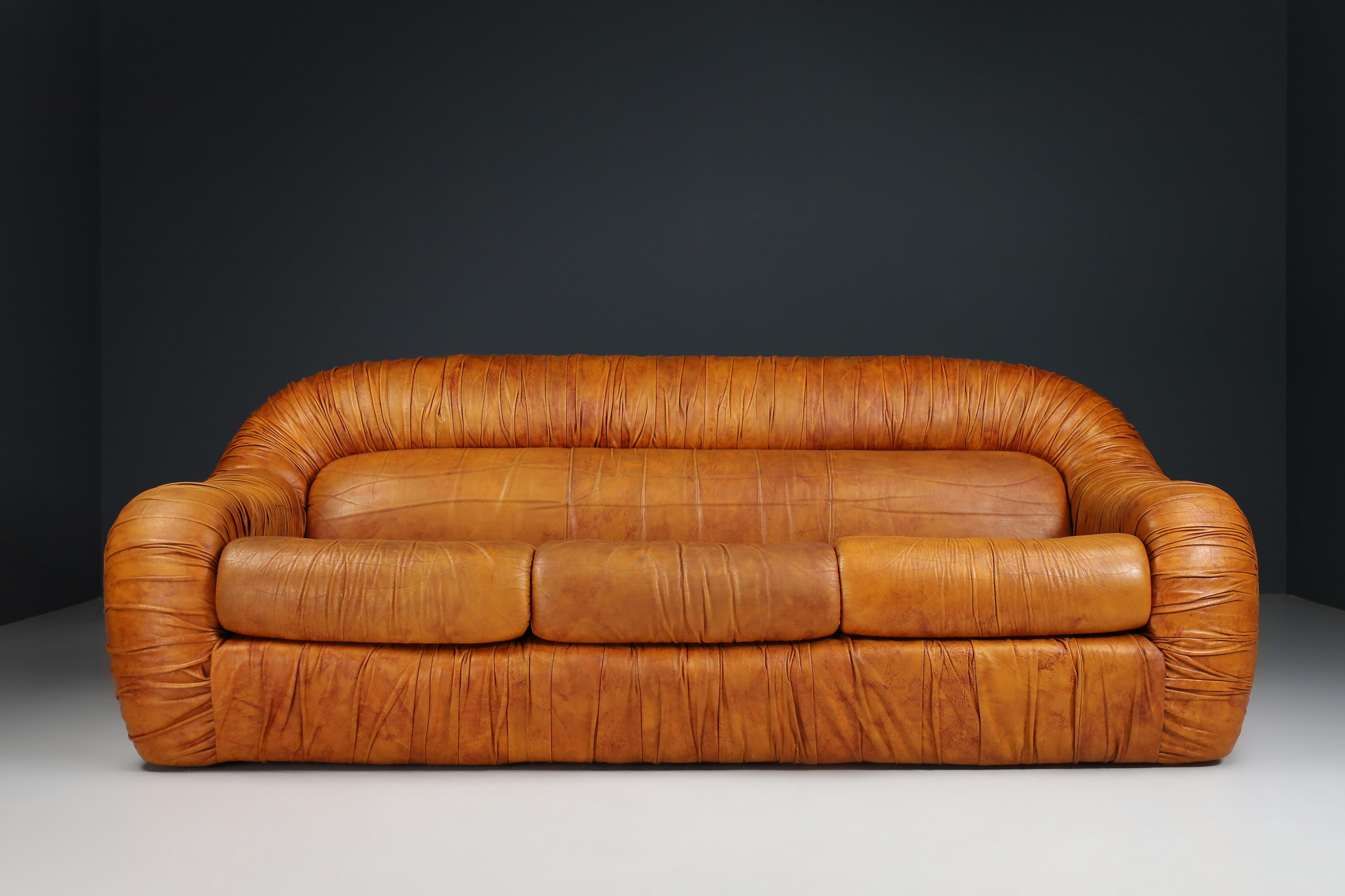 Mid-Century Modern Lounge Sofa in Cognac Leather by George Bighinello for Eurosalotto, Italy, 1970s For Sale