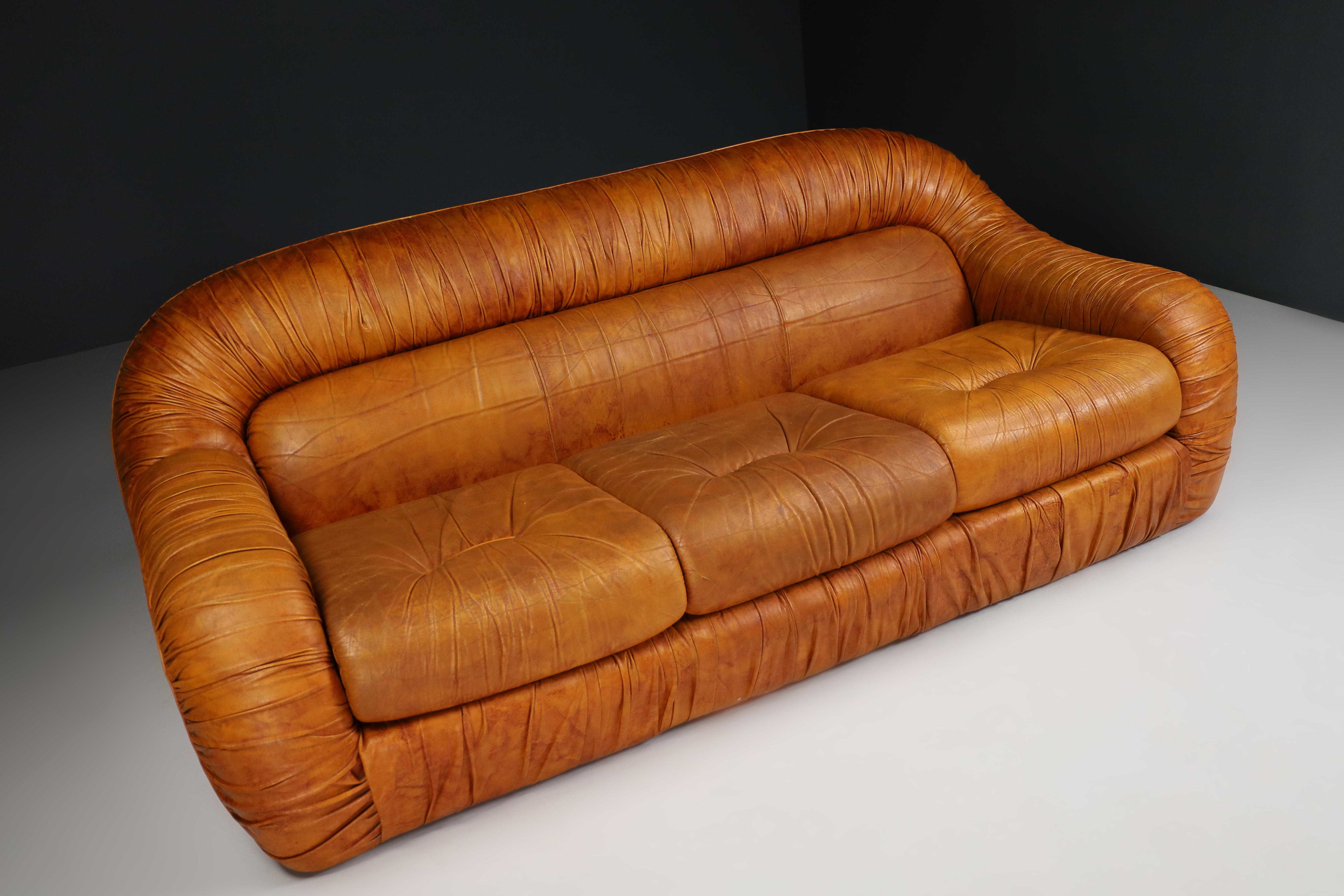 Lounge Sofa in Cognac Leather by George Bighinello for Eurosalotto, Italy, 1970s For Sale 1