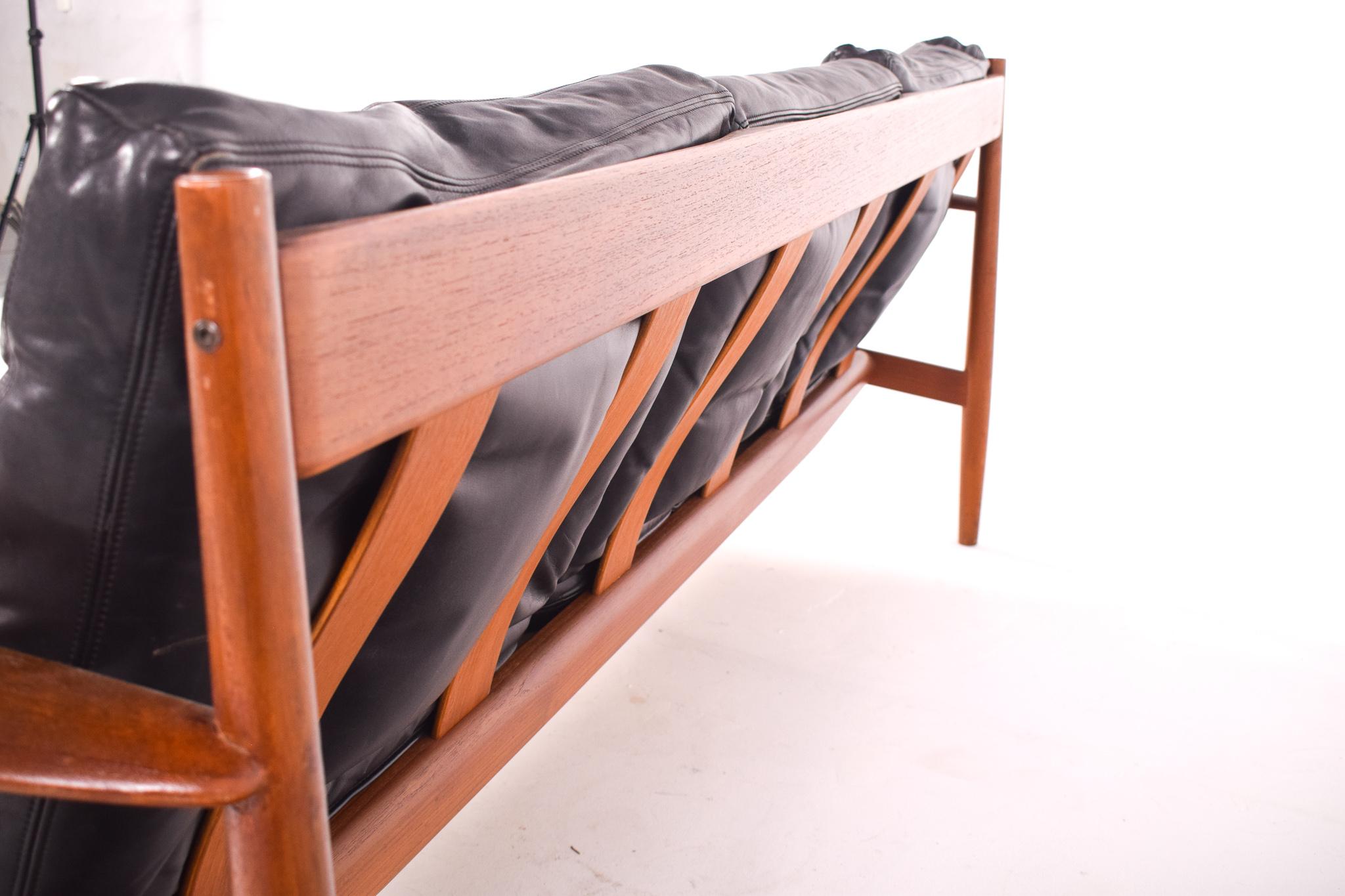 Mid-20th Century Lounge Sofa in Teak, Model 118 by Grete Jalk for France & Son, 1960's