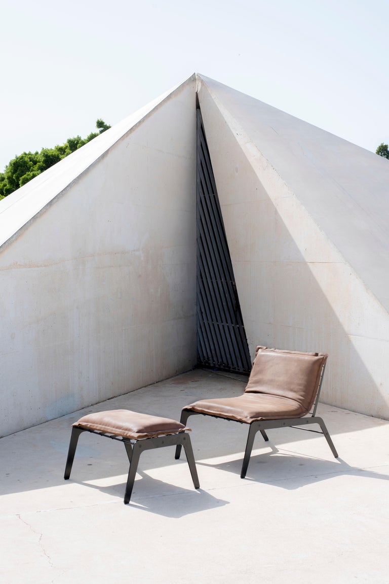 Lounge_01 Steel Frame Design Combined with Leather or Fabric For Sale