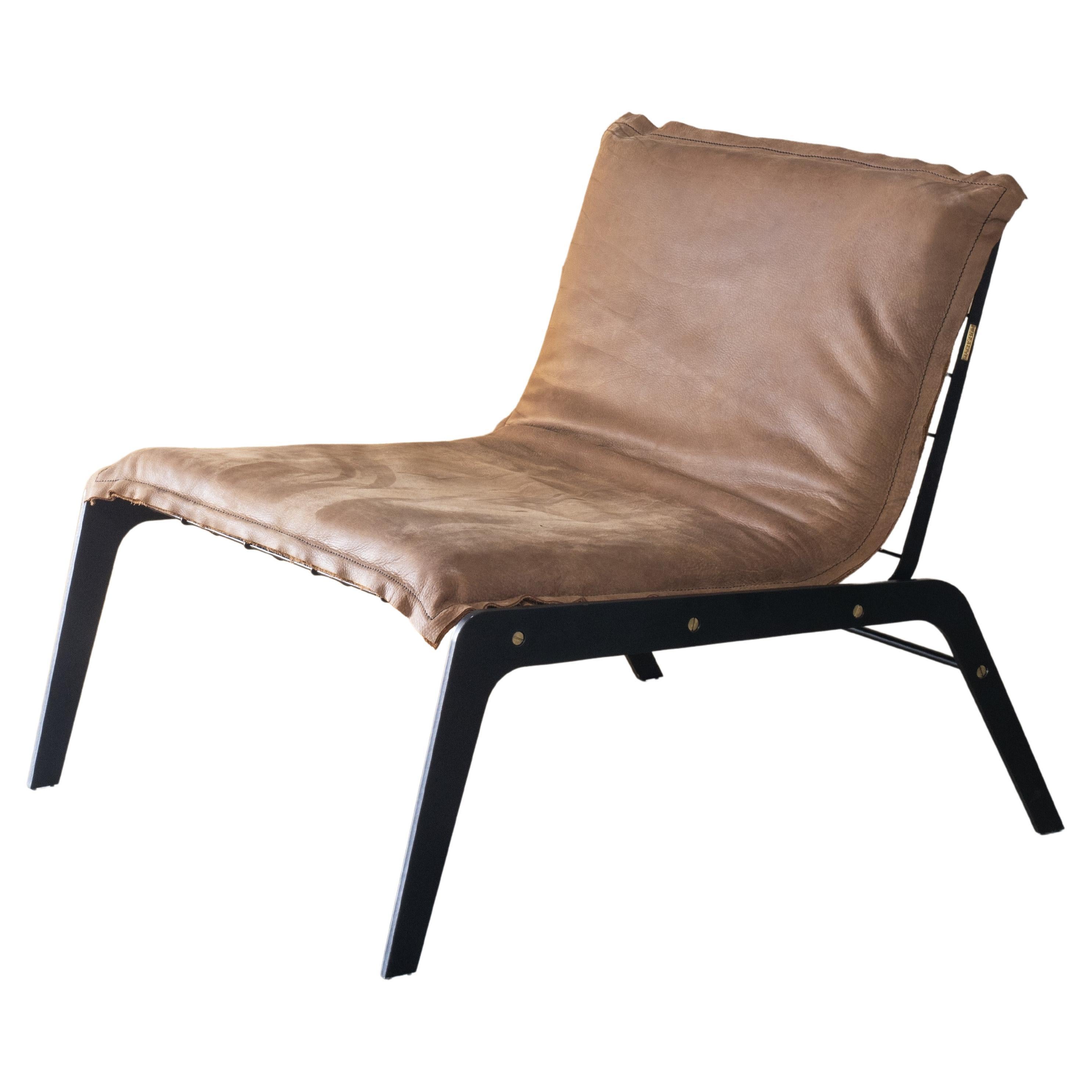 Lounge_01 Steel Frame Design Combined with Leather or Fabric  For Sale