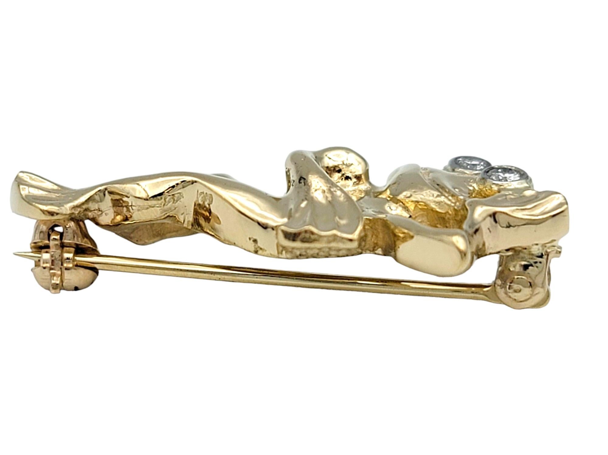 Contemporary Lounging Frog with Diamond Eyes Brooch Pin Set in 14 Karat Yellow Gold For Sale