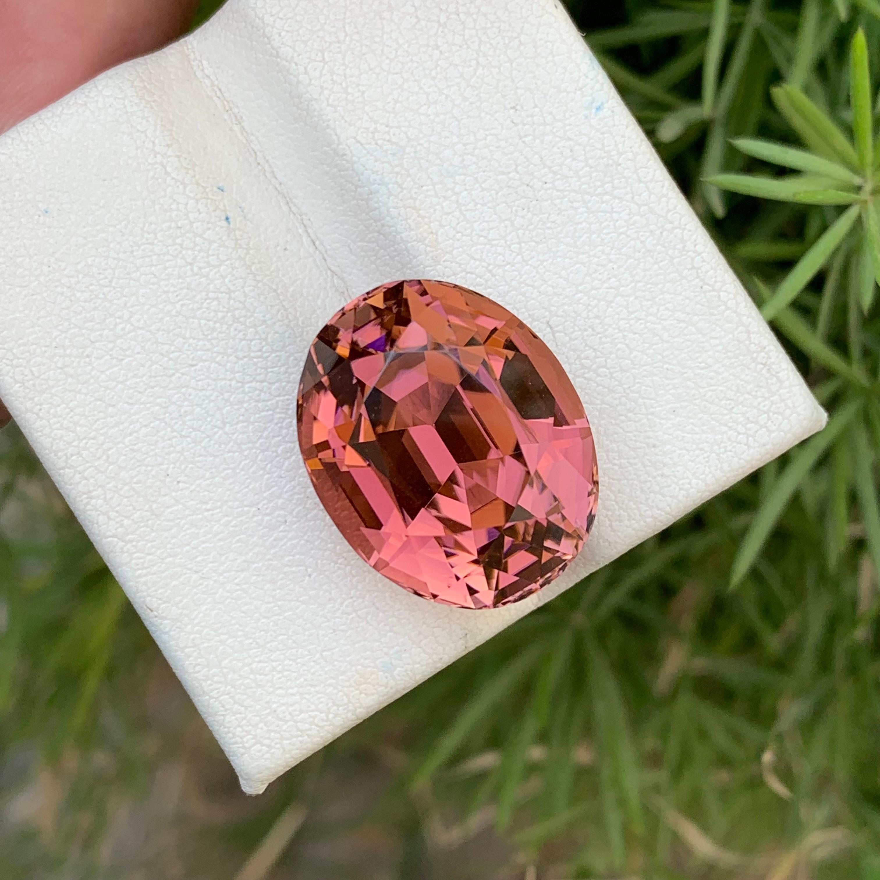 Oval Cut Loupe Clean 28.40 Carats Natural Loose Peachy Red Tourmaline Necklace Jewellery  For Sale