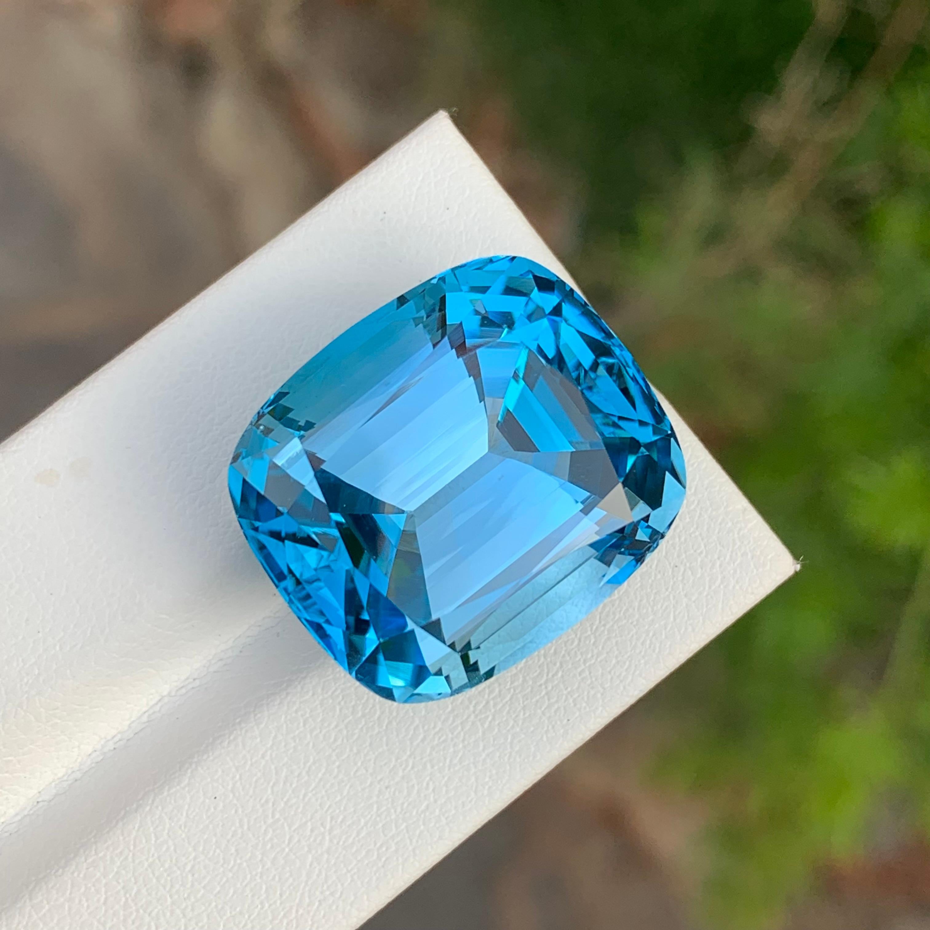 Loupe Clean 59.60 Carat Gigantic Faceted Swiss Blue Topaz Gemstone For Necklace For Sale 4