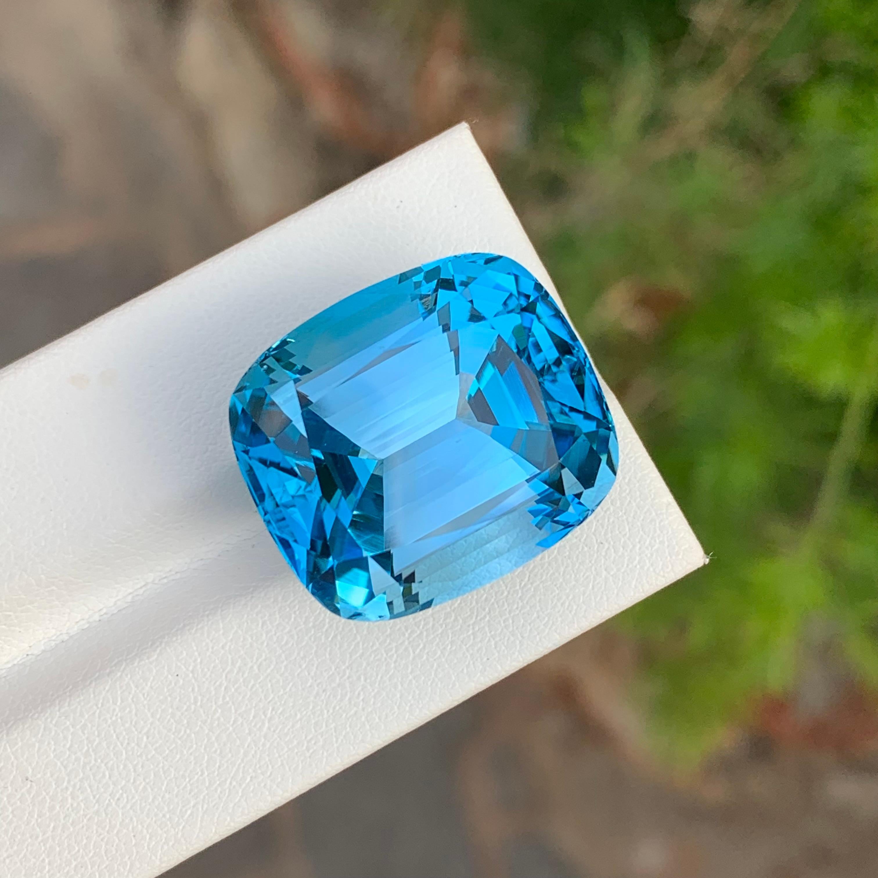 Loupe Clean 59.60 Carat Gigantic Faceted Swiss Blue Topaz Gemstone For Necklace For Sale 1