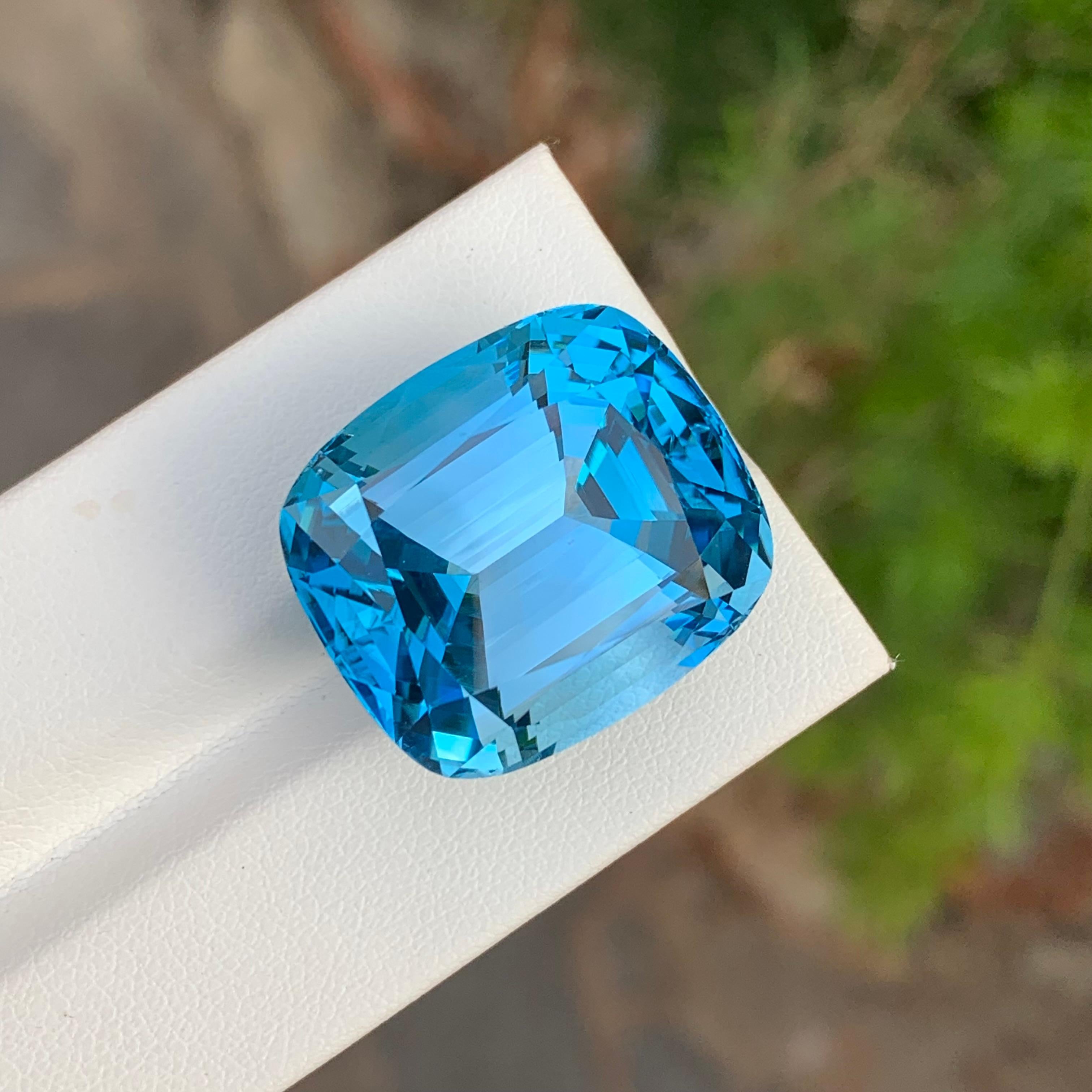 Loupe Clean 59.60 Carat Gigantic Faceted Swiss Blue Topaz Gemstone For Necklace For Sale 2