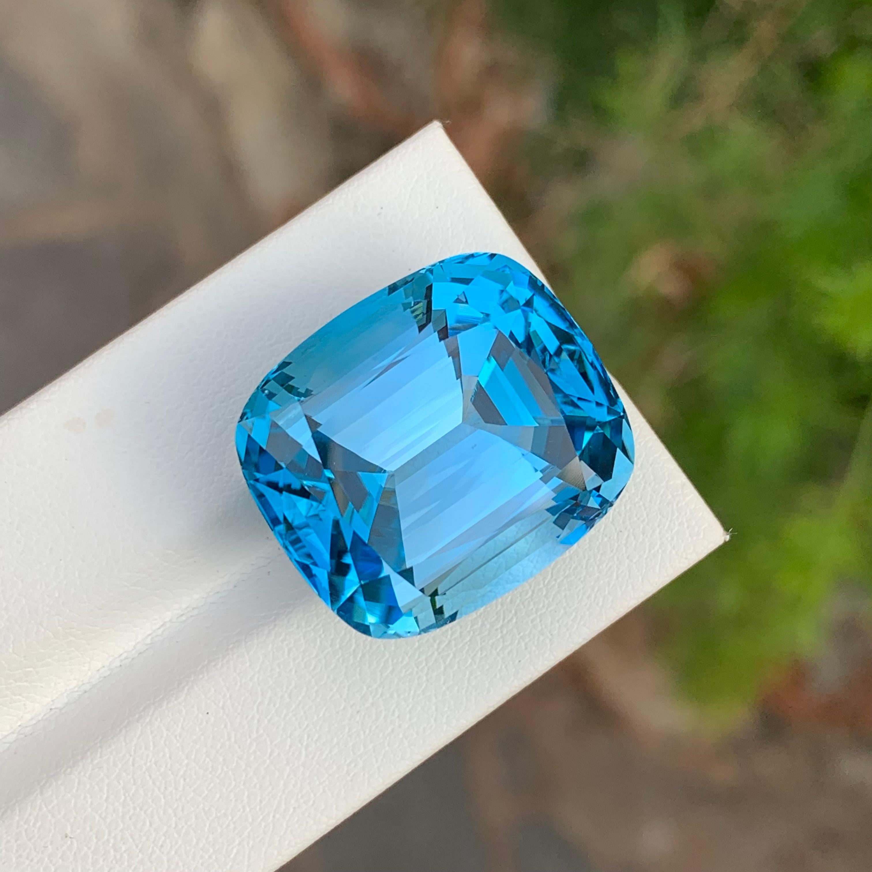 Loupe Clean 59.60 Carat Gigantic Faceted Swiss Blue Topaz Gemstone For Necklace For Sale 3