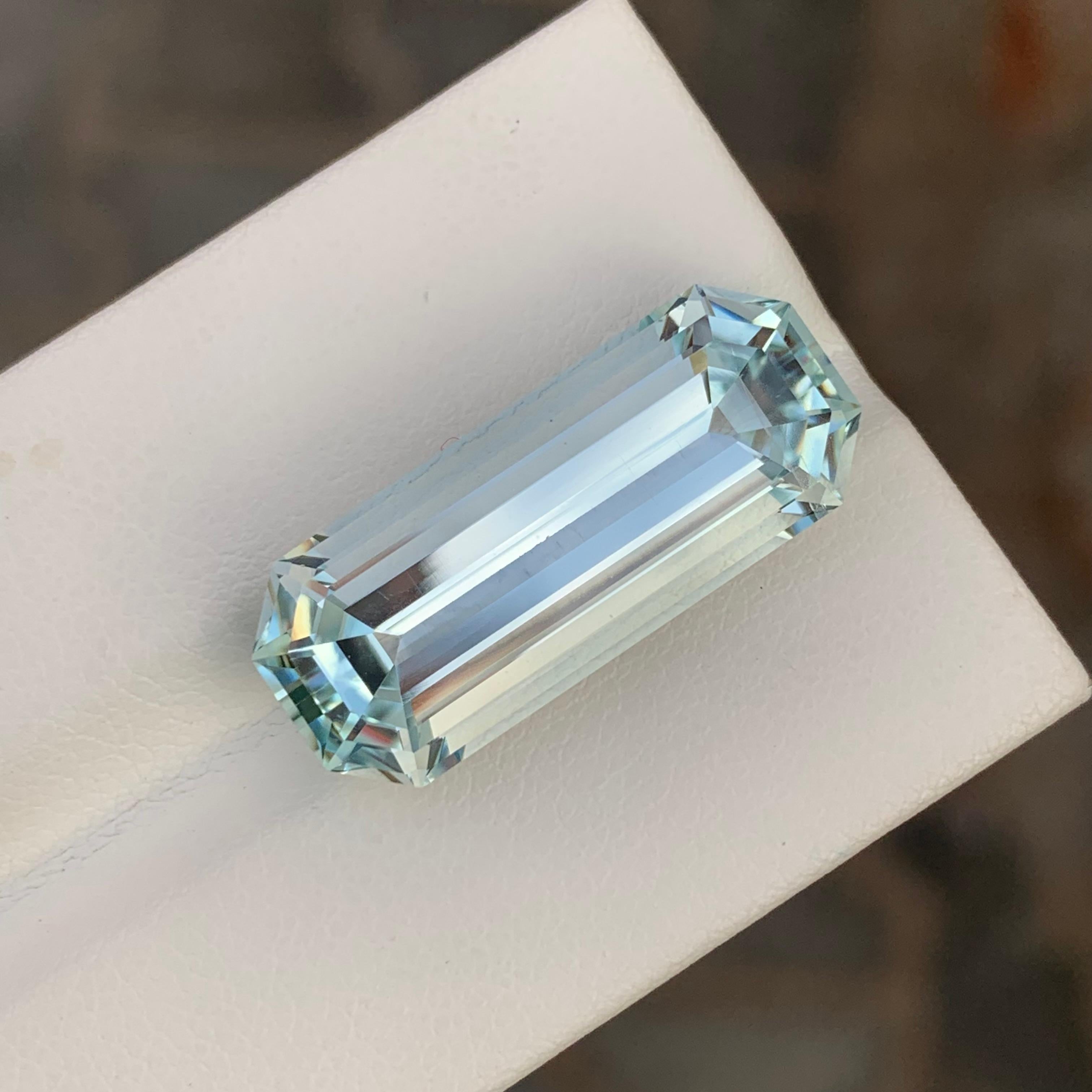Lose Aquamarin
Gewicht: 15,40 Karat
Abmessung: 20.4 x 10.1 x 8.3 Mm
Farbe : Blassblau
Herkunft: Shigar-Tal, Pakistan
Behandlung: Nicht
Zertifikat : Auf Anfrage
Die Form: Smaragd 

Der Aquamarin ist ein fesselnder Edelstein, der für seine