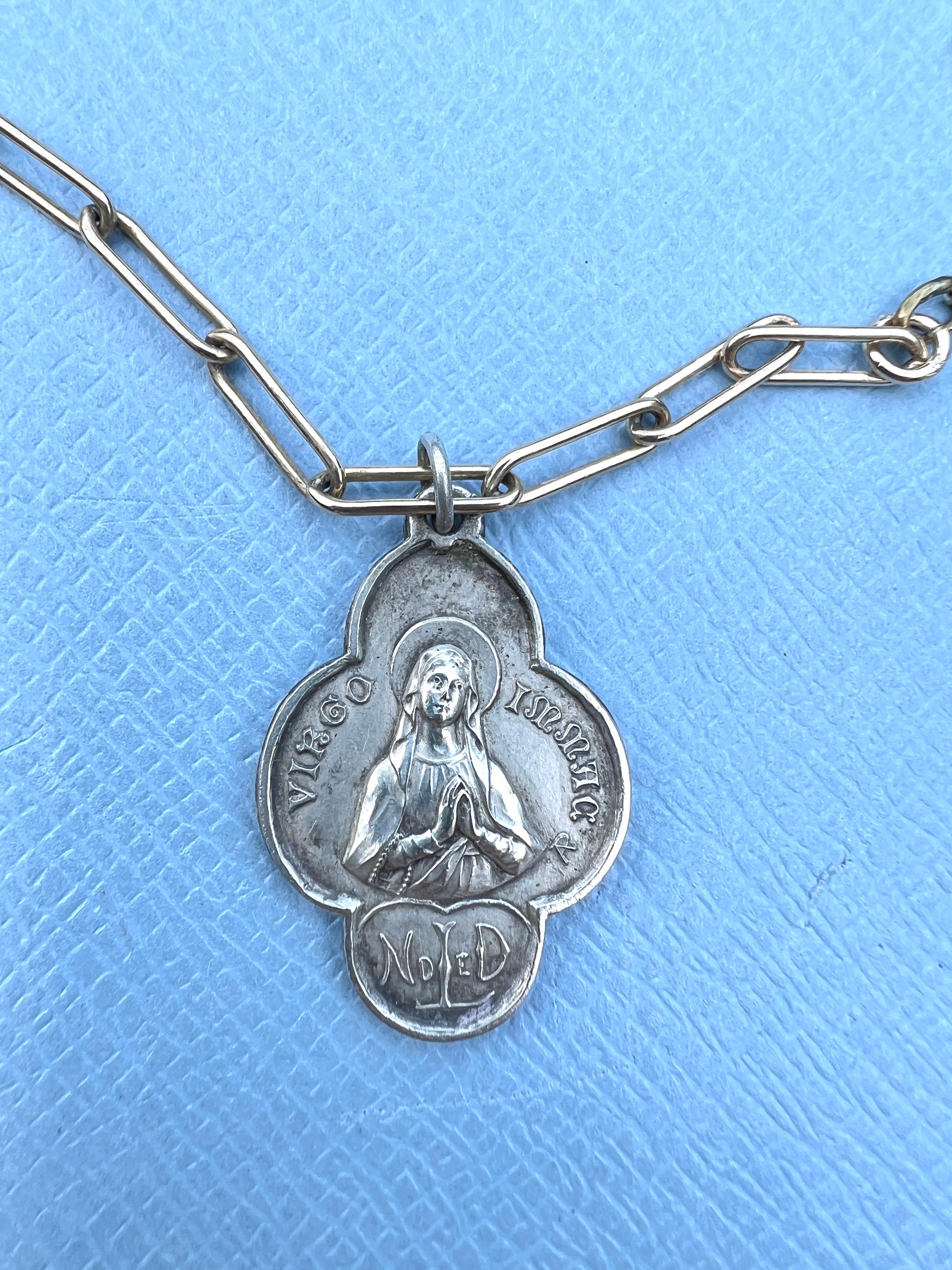 Lourdes Virgin Mary Medal Chain Necklace Souvenir Four-Leaf In New Condition In Los Angeles, CA
