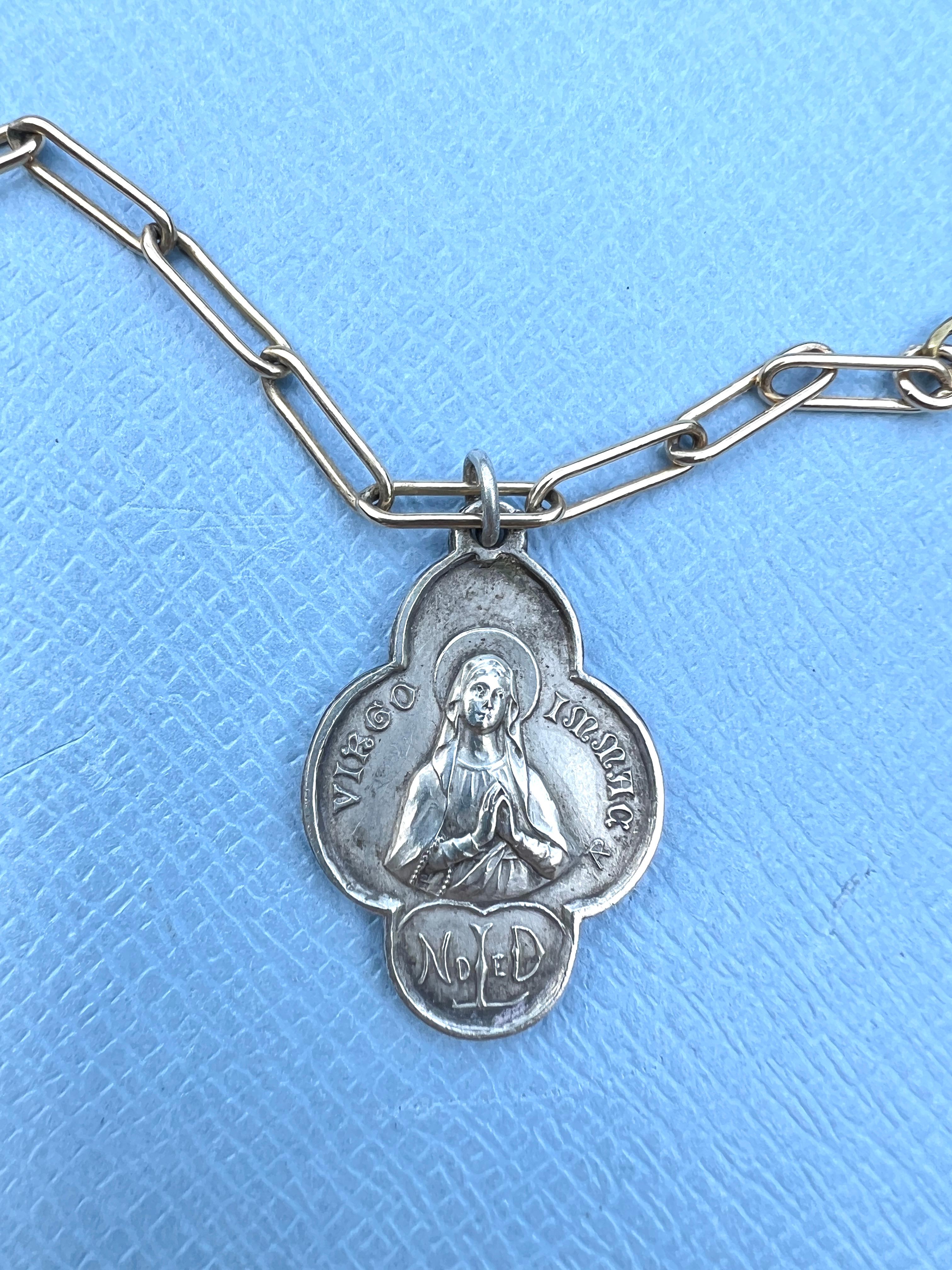 Women's Lourdes Virgin Mary Medal Chain Necklace Souvenir Four-Leaf