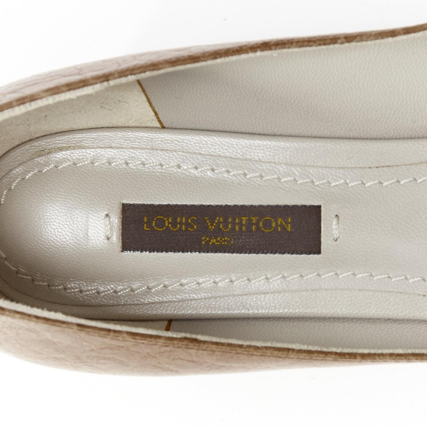 LOUS VUITTON grey textured leather oversized black bow kitten heel pump EU37 For Sale 5