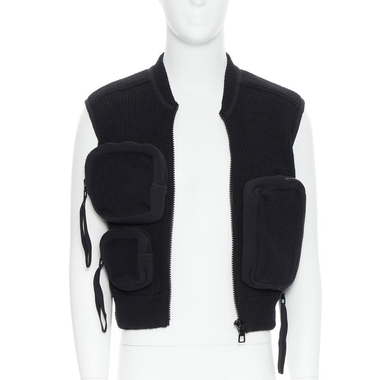 Ovrnundr on X: Louis Vuitton utility vest by Virgil Abloh Photo:  lv_collectibles  / X