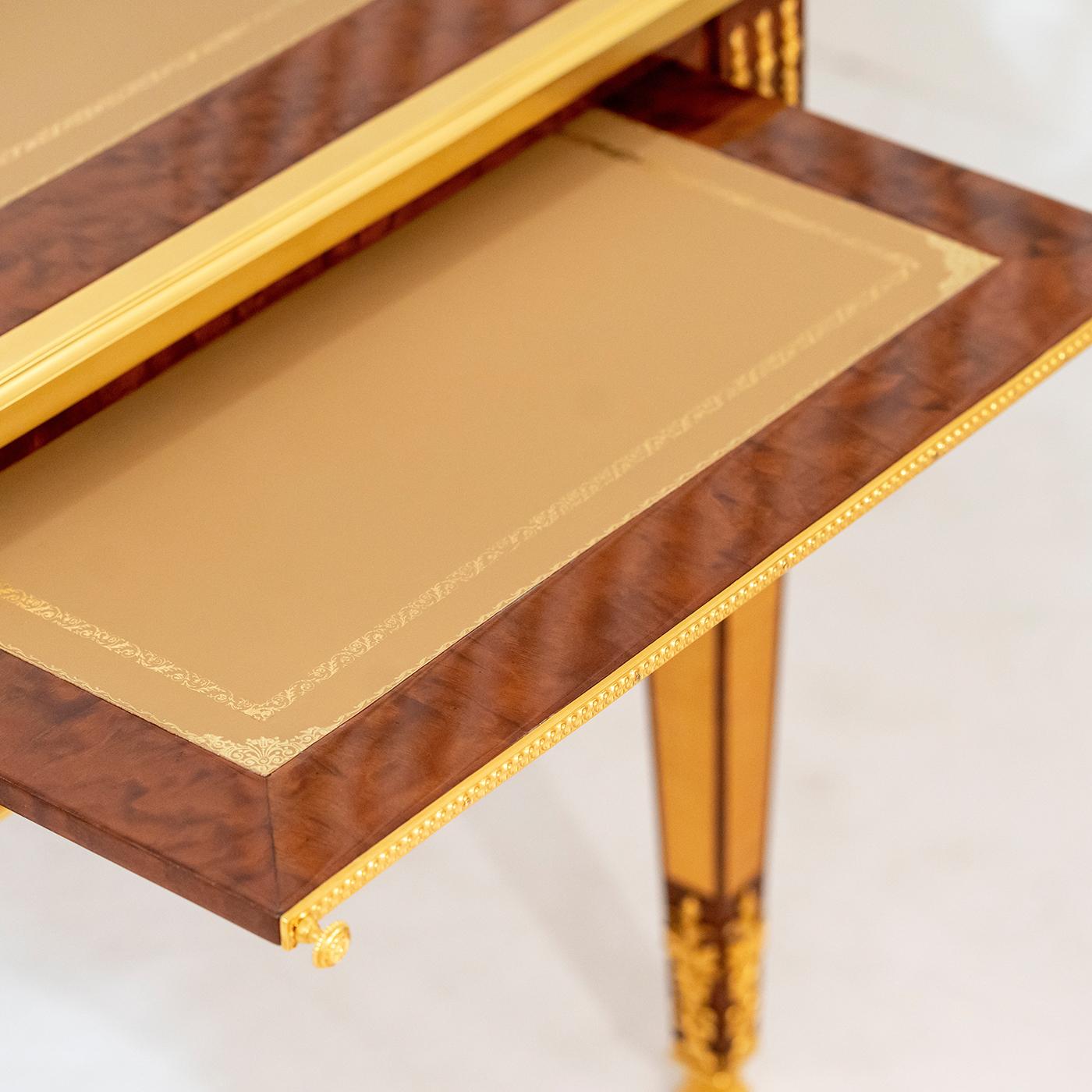 Lous XVI-Stil-Schreibtisch (21. Jahrhundert und zeitgenössisch) im Angebot