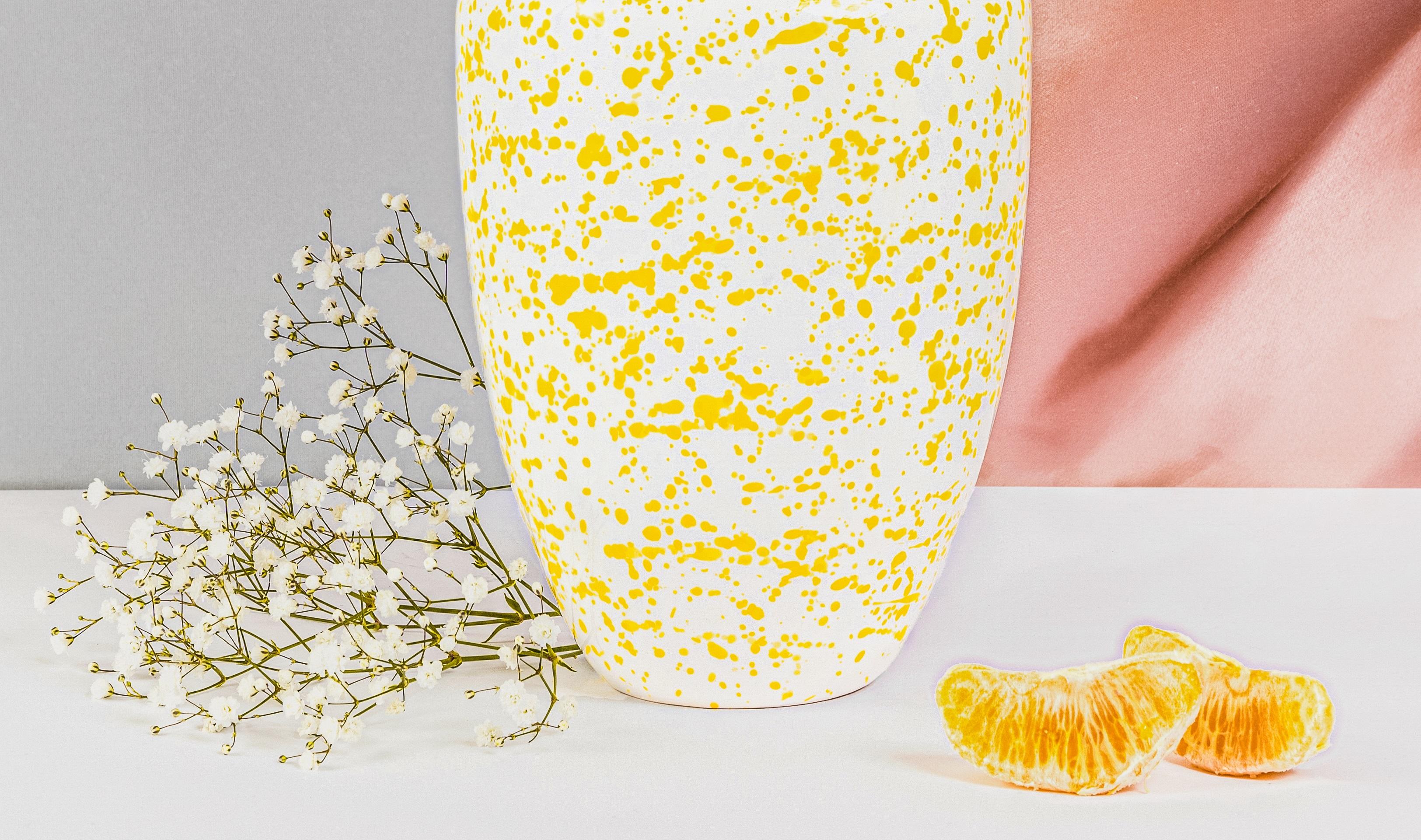 Loutrophoros Decorative Vase in Yellow Marbled Ceramic by Stella Orlandino In New Condition For Sale In Geneve, CH