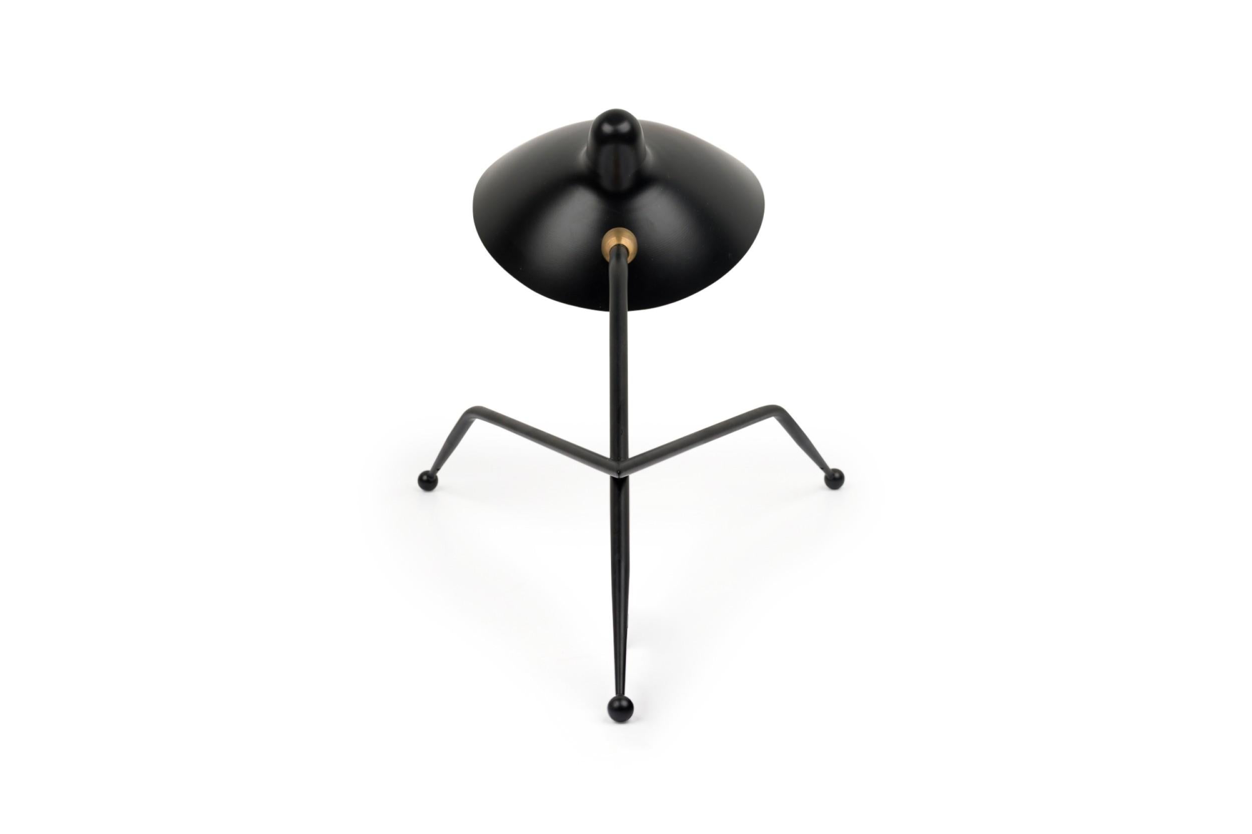 Hand-Crafted Louva Contemporary / Modern Black Metal Tripod Table / Desk Lamp For Sale
