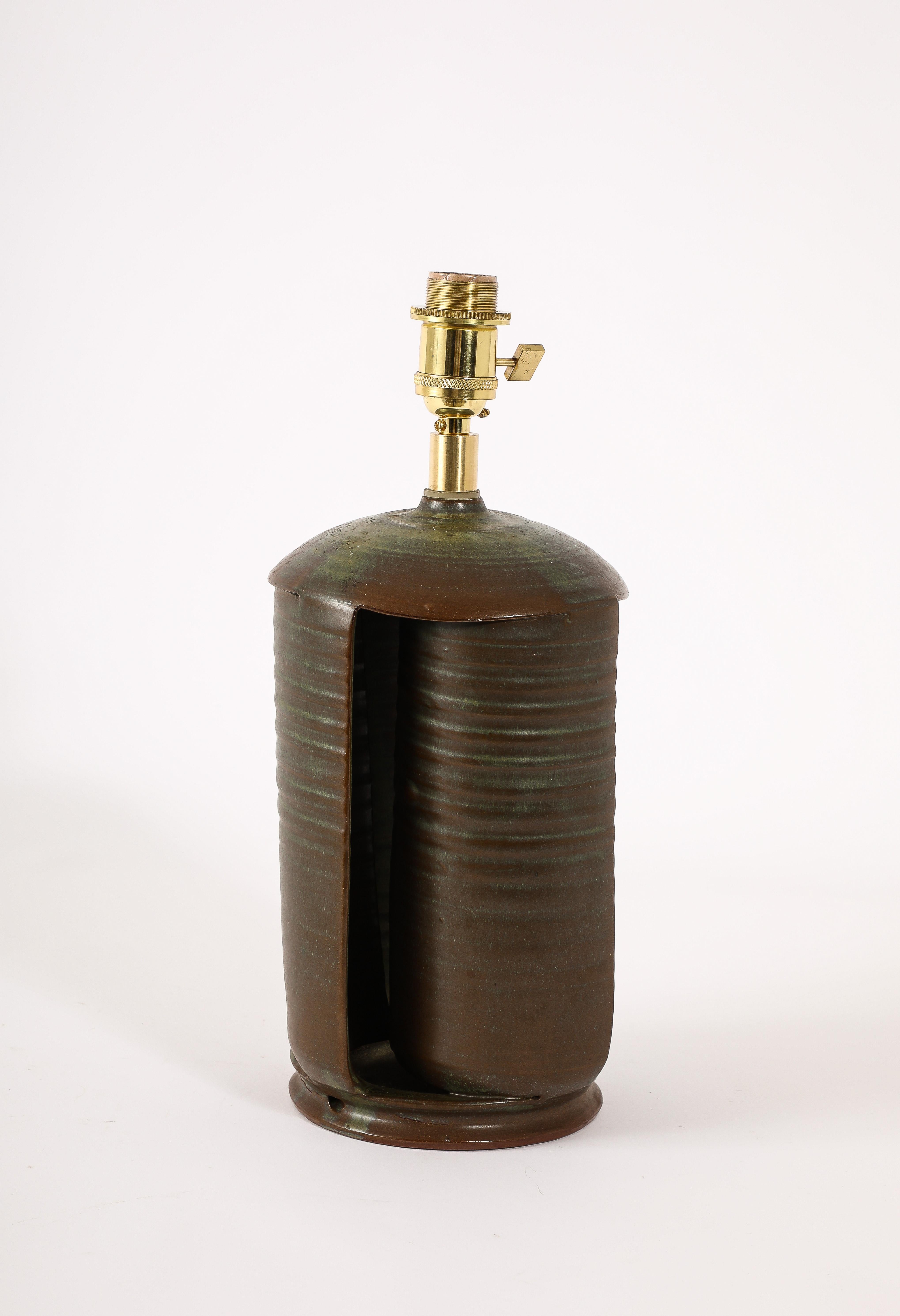 Lampada in ceramica verde scuro, Regno Unito, anni '50 in vendita 3