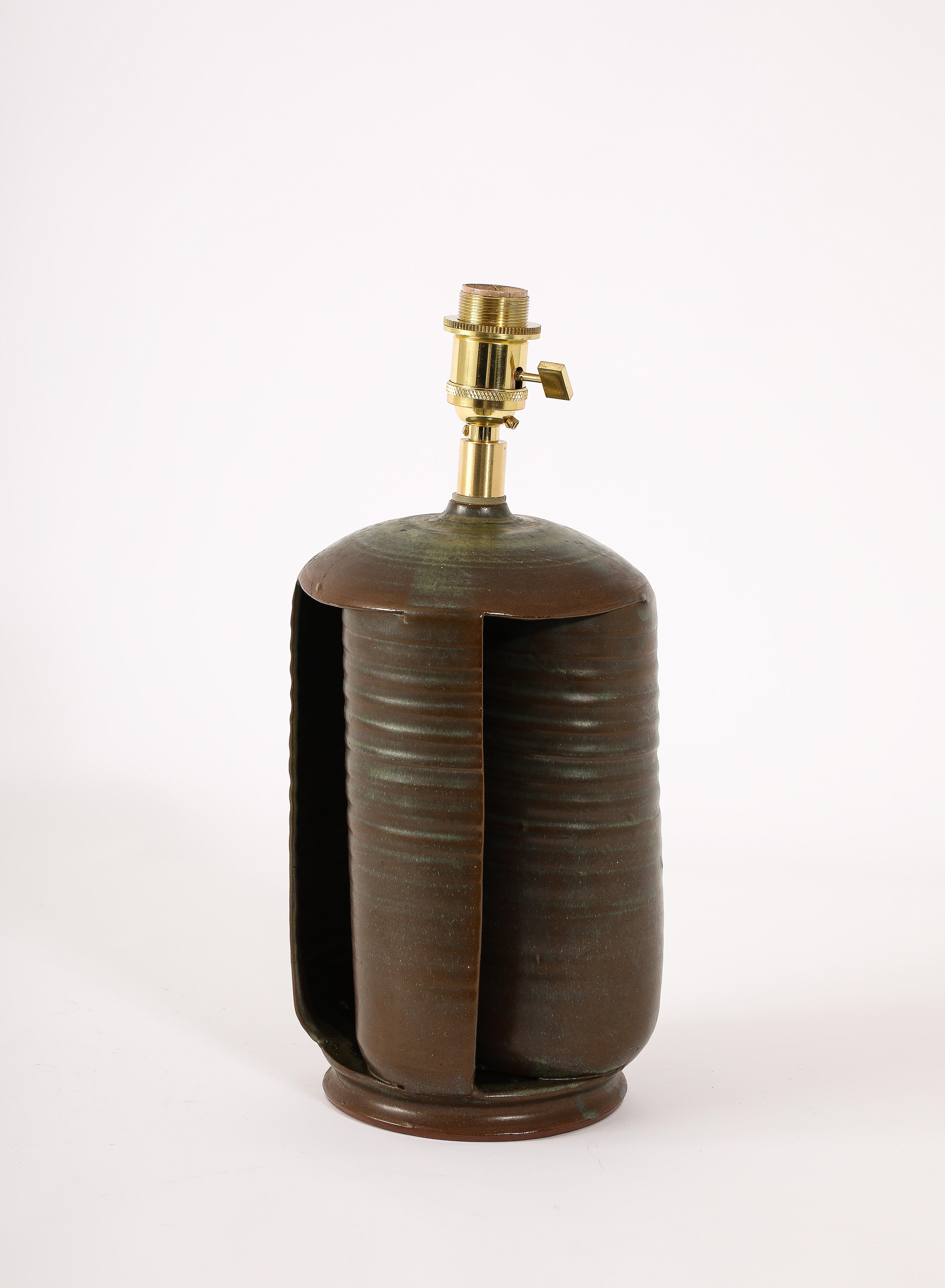 Lampada in ceramica verde scuro, Regno Unito, anni '50 in vendita 4