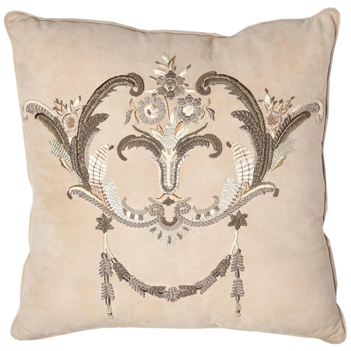 Louvois Metal Embroidery on Natural Suede Throw Pillow im Angebot