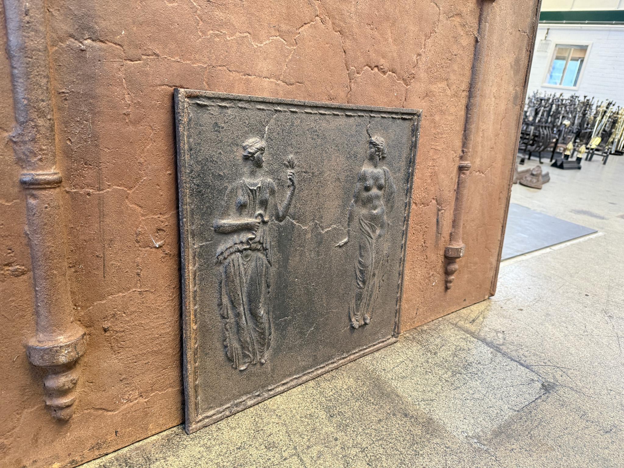 Plaque de cheminée néoclassique, France, début du 19e siècle en vente 3