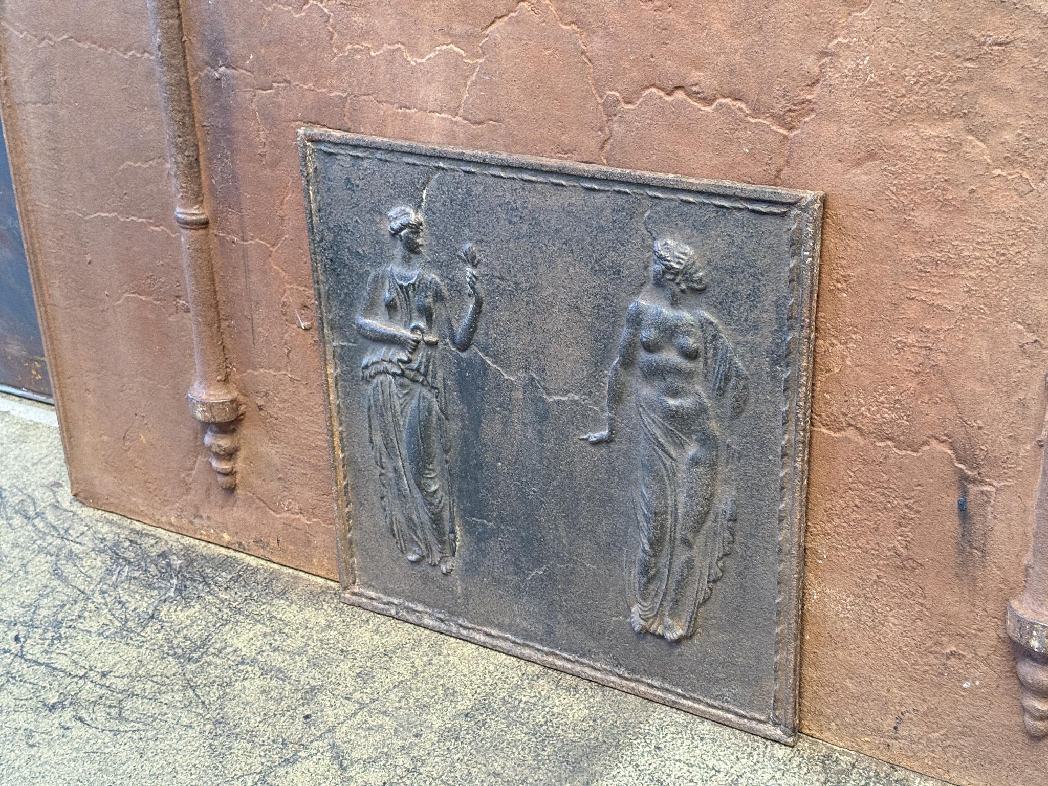 Néoclassique Plaque de cheminée néoclassique, France, début du 19e siècle en vente
