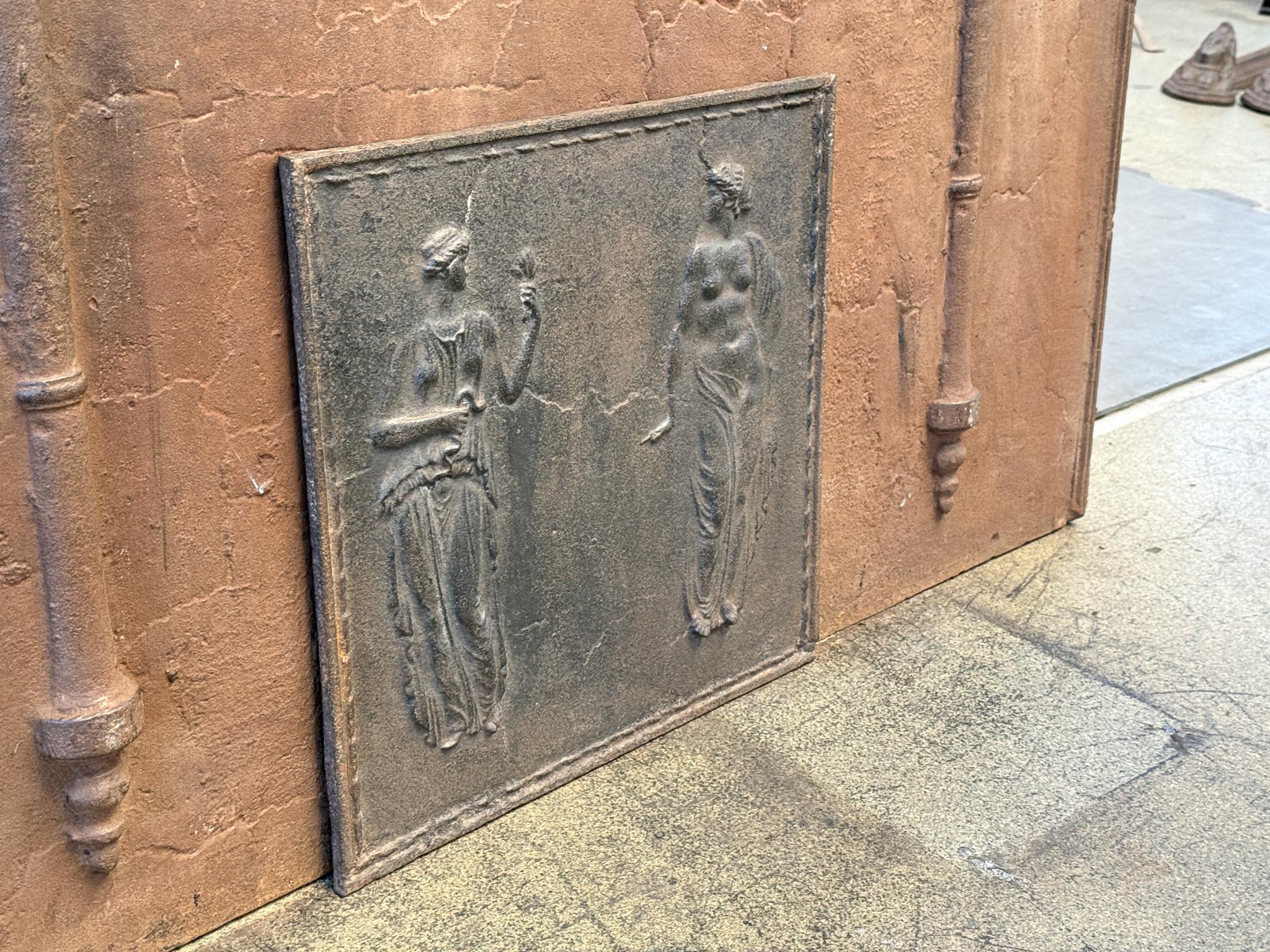 Français Plaque de cheminée néoclassique, France, début du 19e siècle en vente
