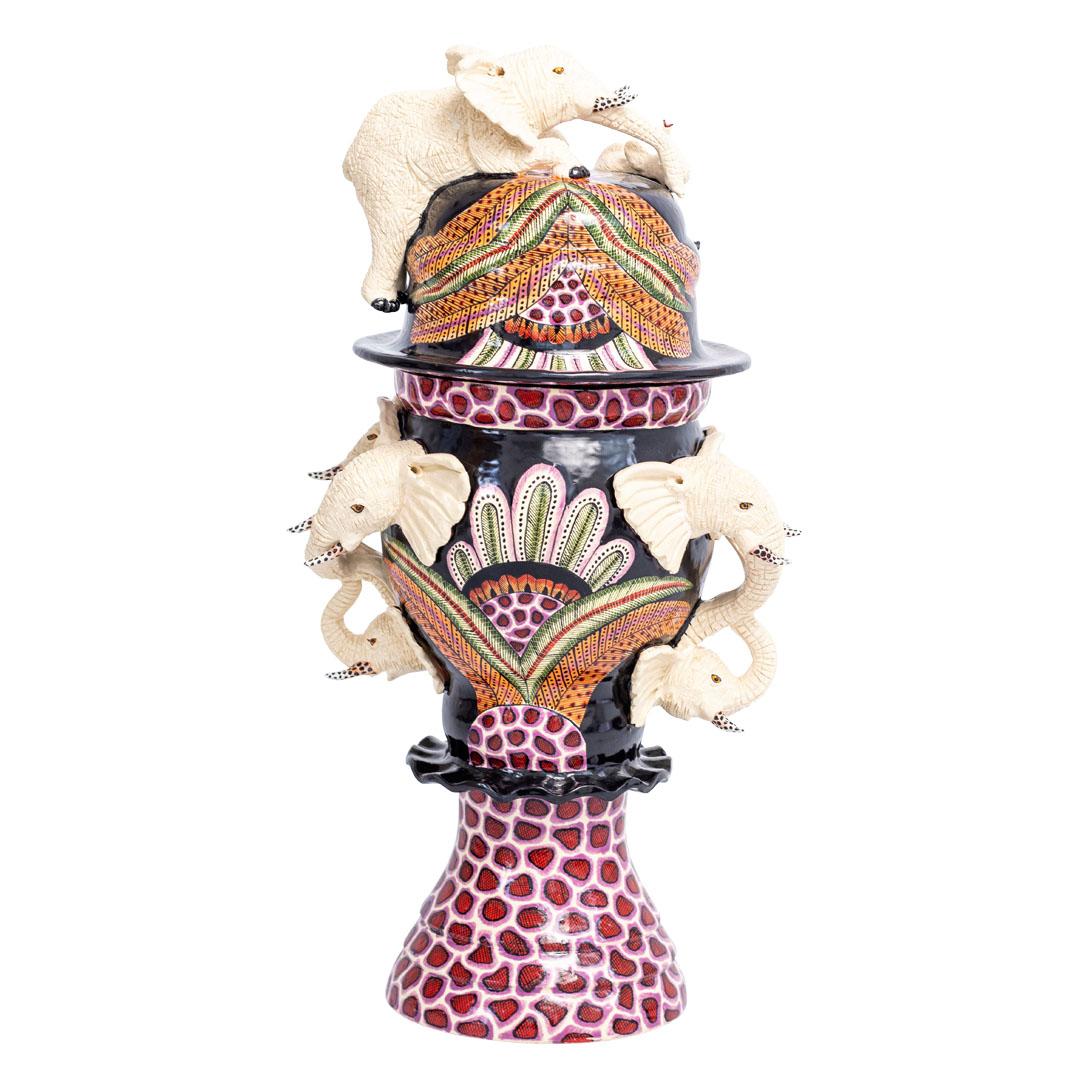 Love Art Elefantenurne aus Keramik, handgefertigt in Südafrika (Moderne)