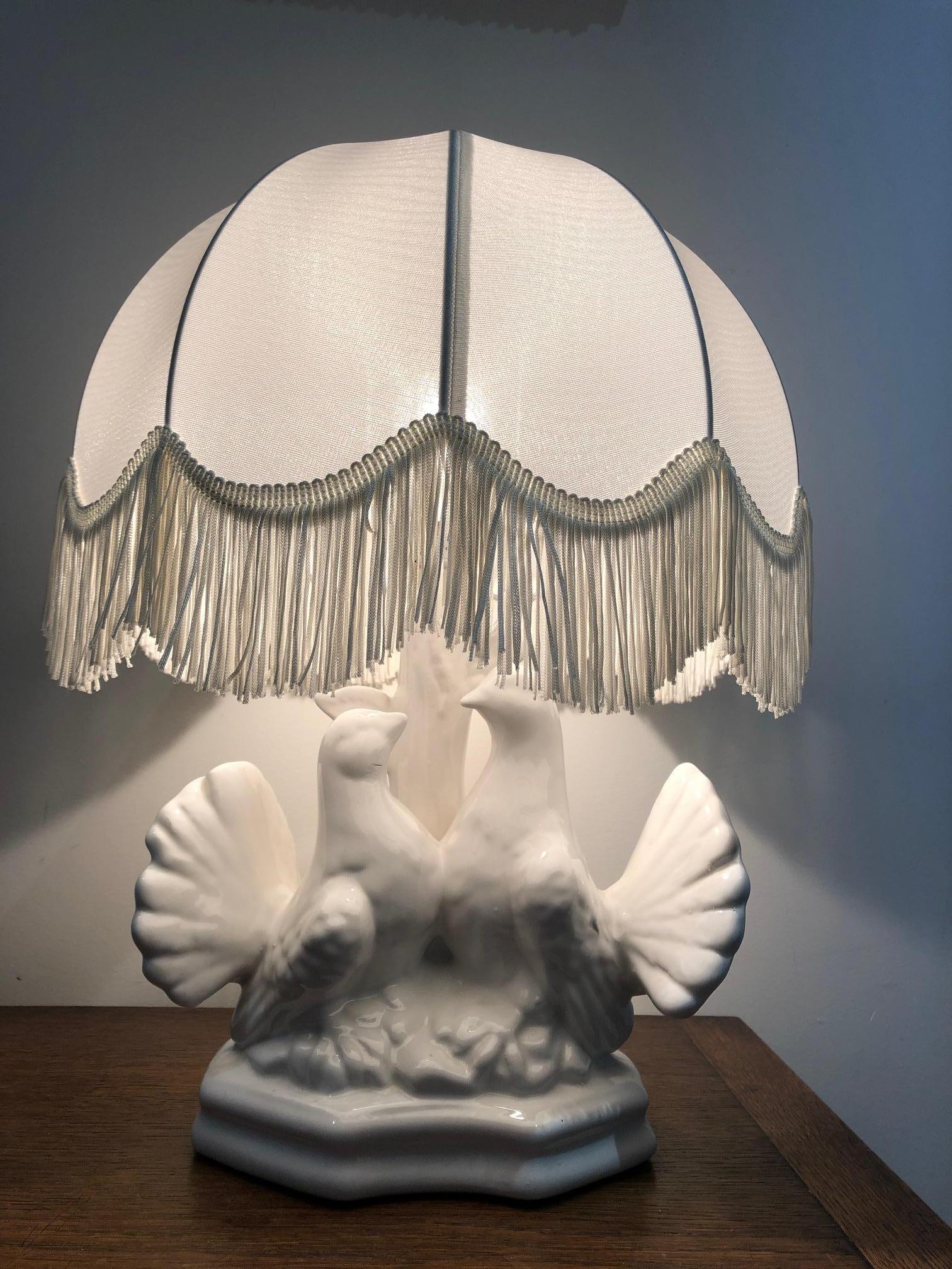 Love Birds Table Lamp In Good Condition For Sale In Brooklyn, NY