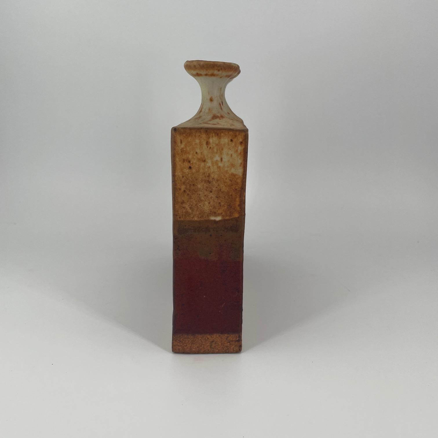 Mid-Century Modern Love Collaboration William Hullow + Isabella Parks Earthtone Geometric Slab Vase For Sale