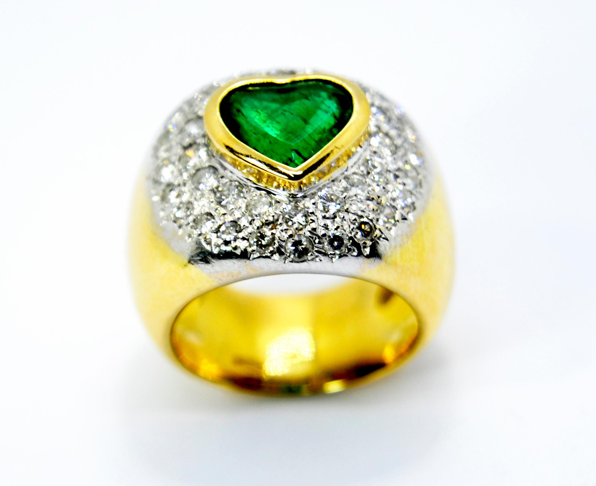 Neoclassical Love Emerald of in 18 Karat Yellow Ring with Pavé of Diamonds Set in White Gold For Sale