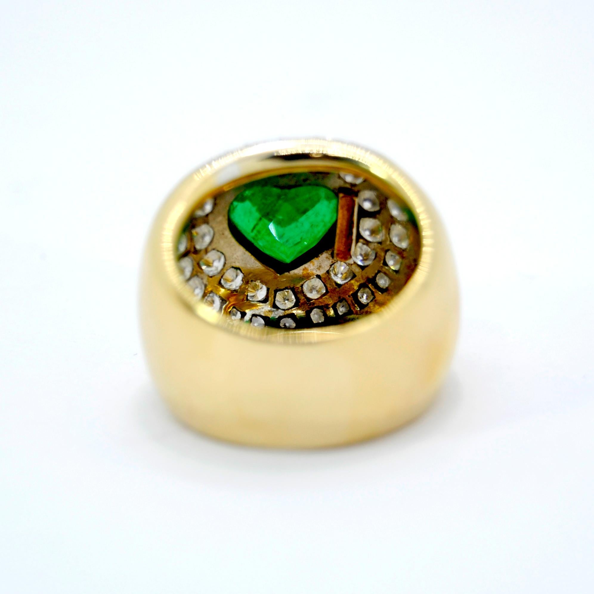 Love Emerald of in 18 Karat Yellow Ring with Pavé of Diamonds Set in White Gold For Sale 1