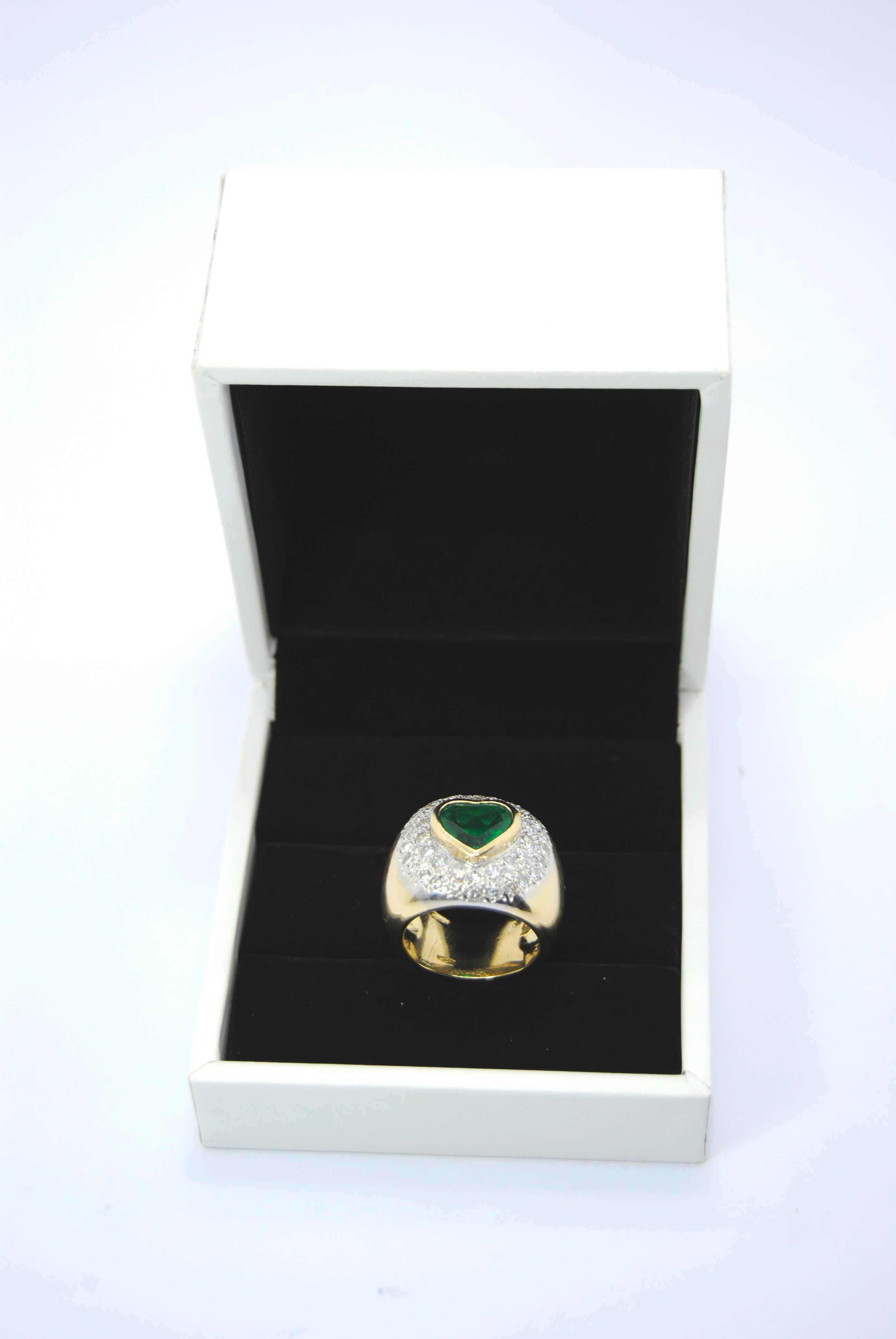 Love Emerald of in 18 Karat Yellow Ring with Pavé of Diamonds Set in White Gold For Sale 2