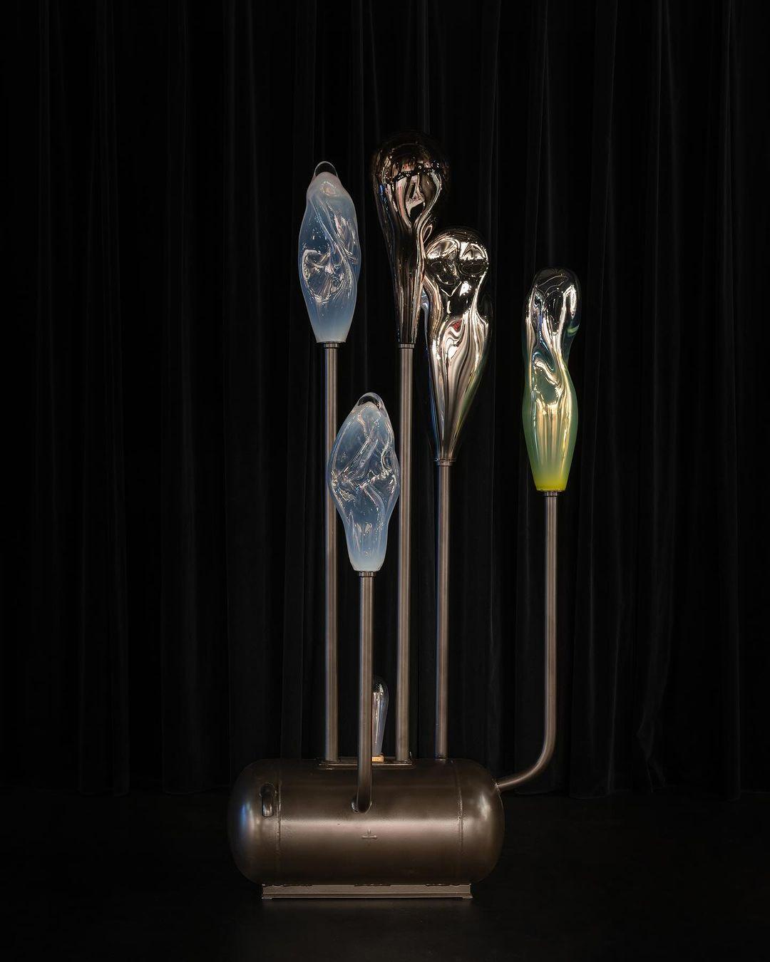 Love Factory 2 Sculpture by Mark Sturkenboom
Dimensions: W 70 x D 50 x H 180 cm
Material: Mouth Blown Glass, Silvered Glass.


Mark Sturkenboom (Driebergen, 1983) is an artist that graduated with honors in 2012 at Artez Academy for the Arts in