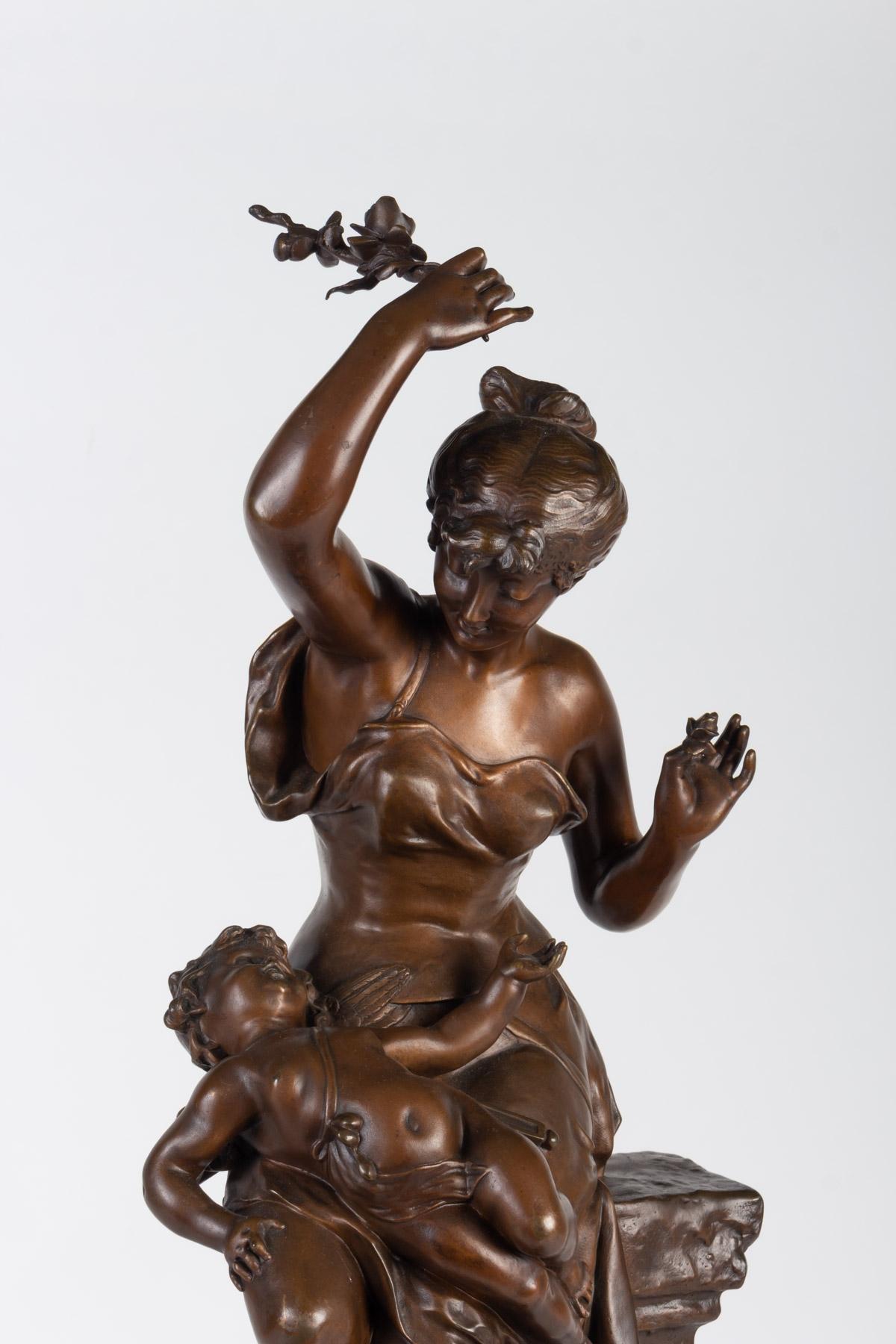 Love Flowers
Bronze signed Auguste Dewever
Napoleon III period, 19th century, firefighter school
Representing a Woman with a Cupid
Marble Base
Measures: Height 67 x Width 25 cm.