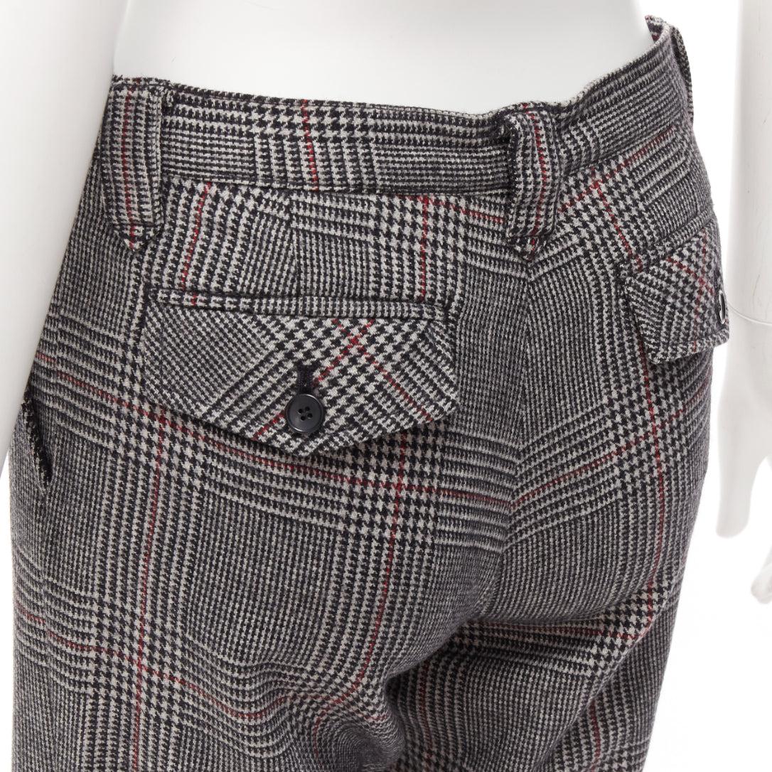 LOVE GIRLS MARKET grey wool blend houndstooth mid waist knee shorts 64cm
Reference: NKLL/A00228
Brand: Love Girls Market
Material: Wool, Blend
Color: Grey
Pattern: Houndstooth
Closure: Zip Fly
Lining: Black Fabric
Extra Details: Back flap pockets