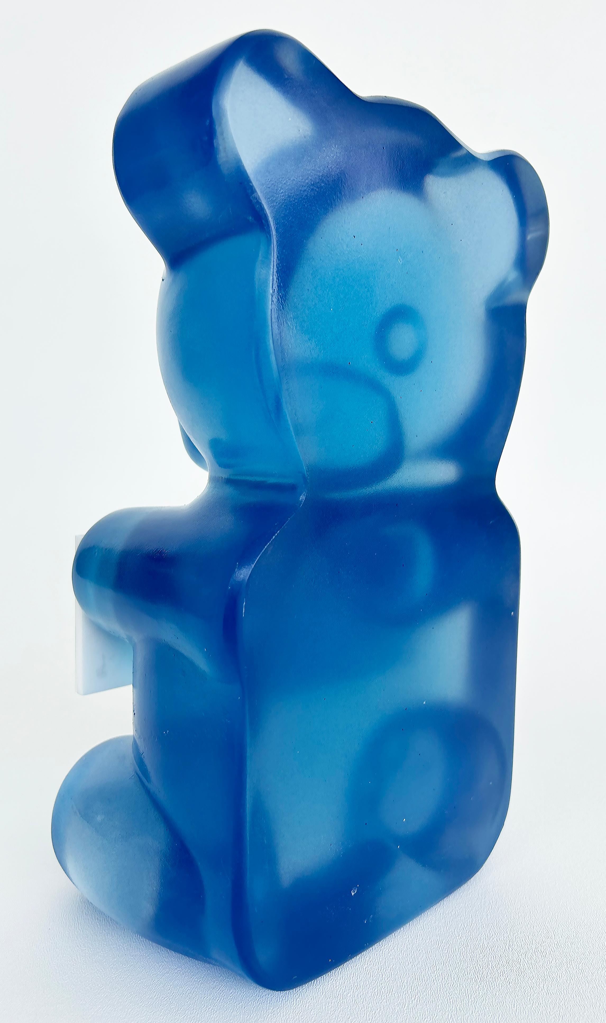 „LOVE Gummy Bear“ Acryl-Skulptur des New Yorker Straßenkünstlers WhisBe (21. Jahrhundert und zeitgenössisch) im Angebot