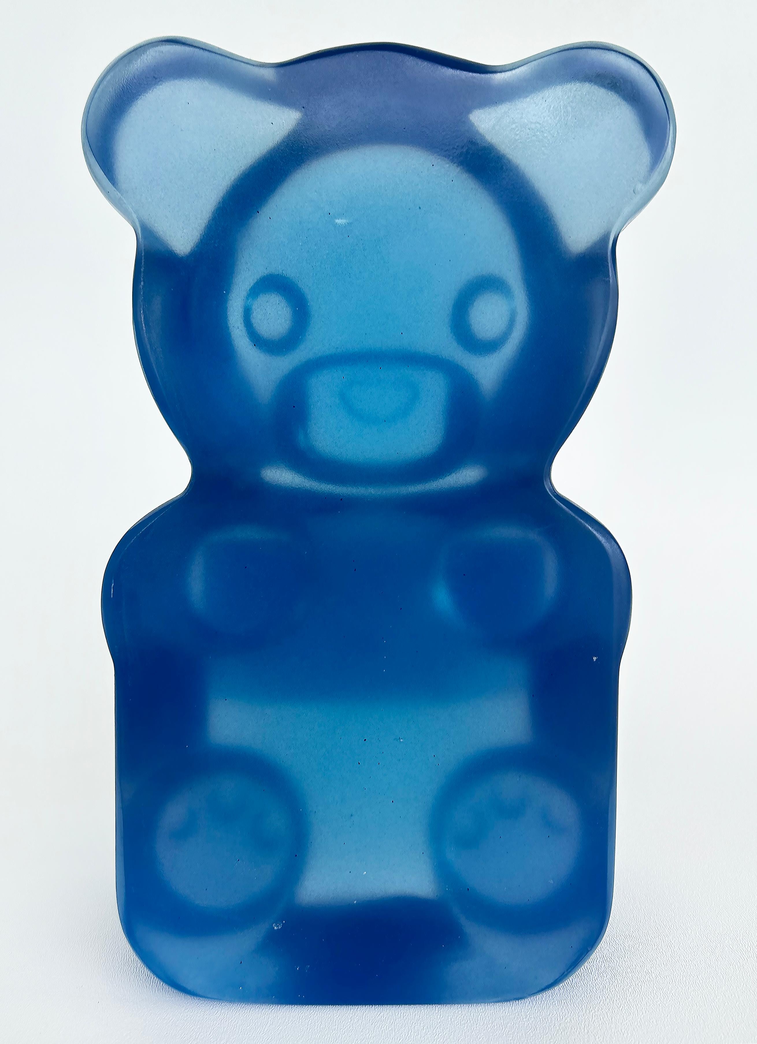 „LOVE Gummy Bear“ Acryl-Skulptur des New Yorker Straßenkünstlers WhisBe im Angebot 1