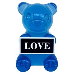 "LOVE Gummy Bear" Scultura in acrilico dell'artista di strada newyorkese Whisbe