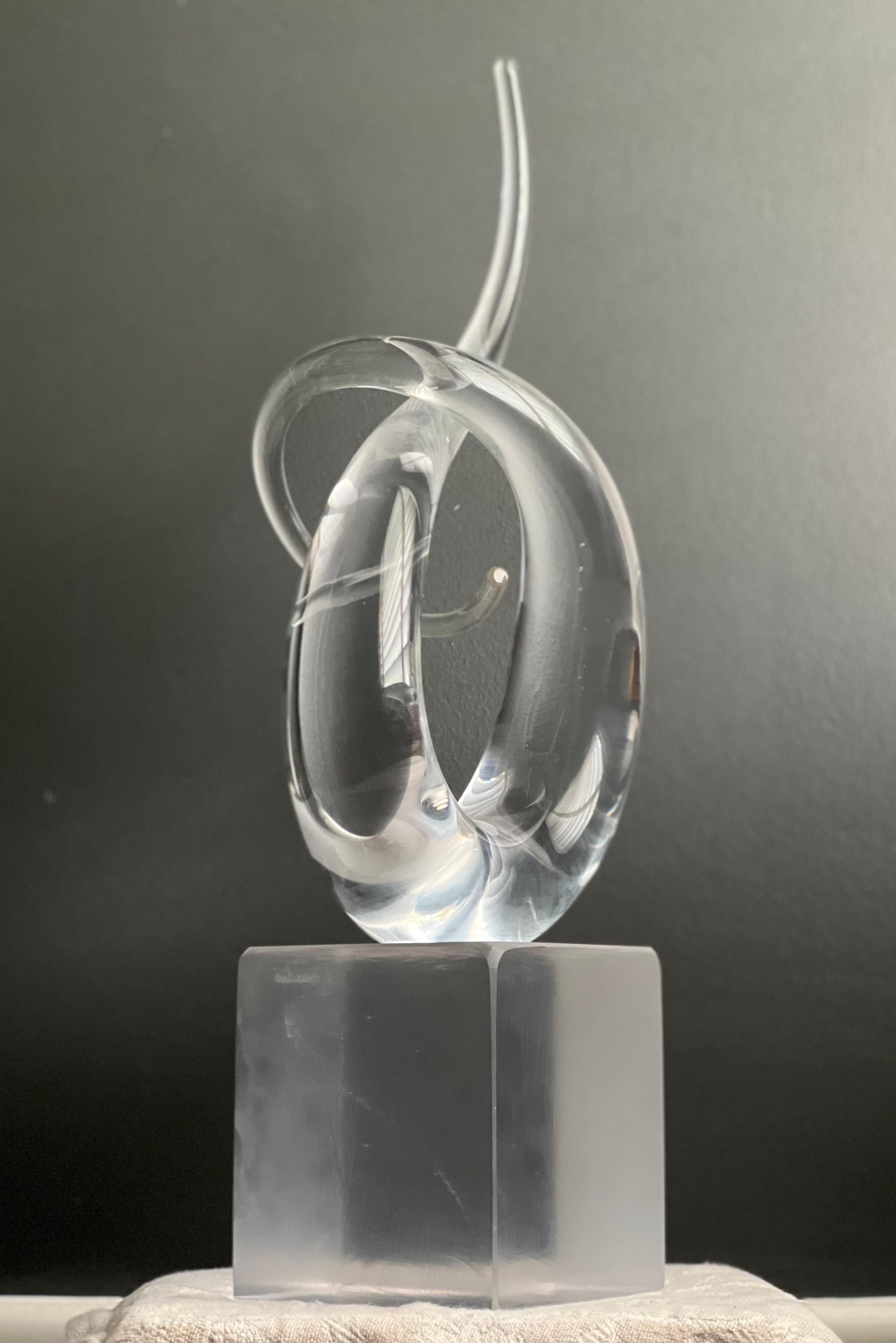 'Love Knot' Murano Sculpture by Renato Anatrà, Signed, Italy, 1980's In Good Condition For Sale In Doylestown, PA