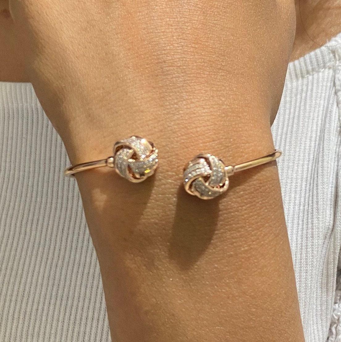 Art Deco Love Knots Diamond Bracelet in 14K Solid Gold (Certified) For Sale