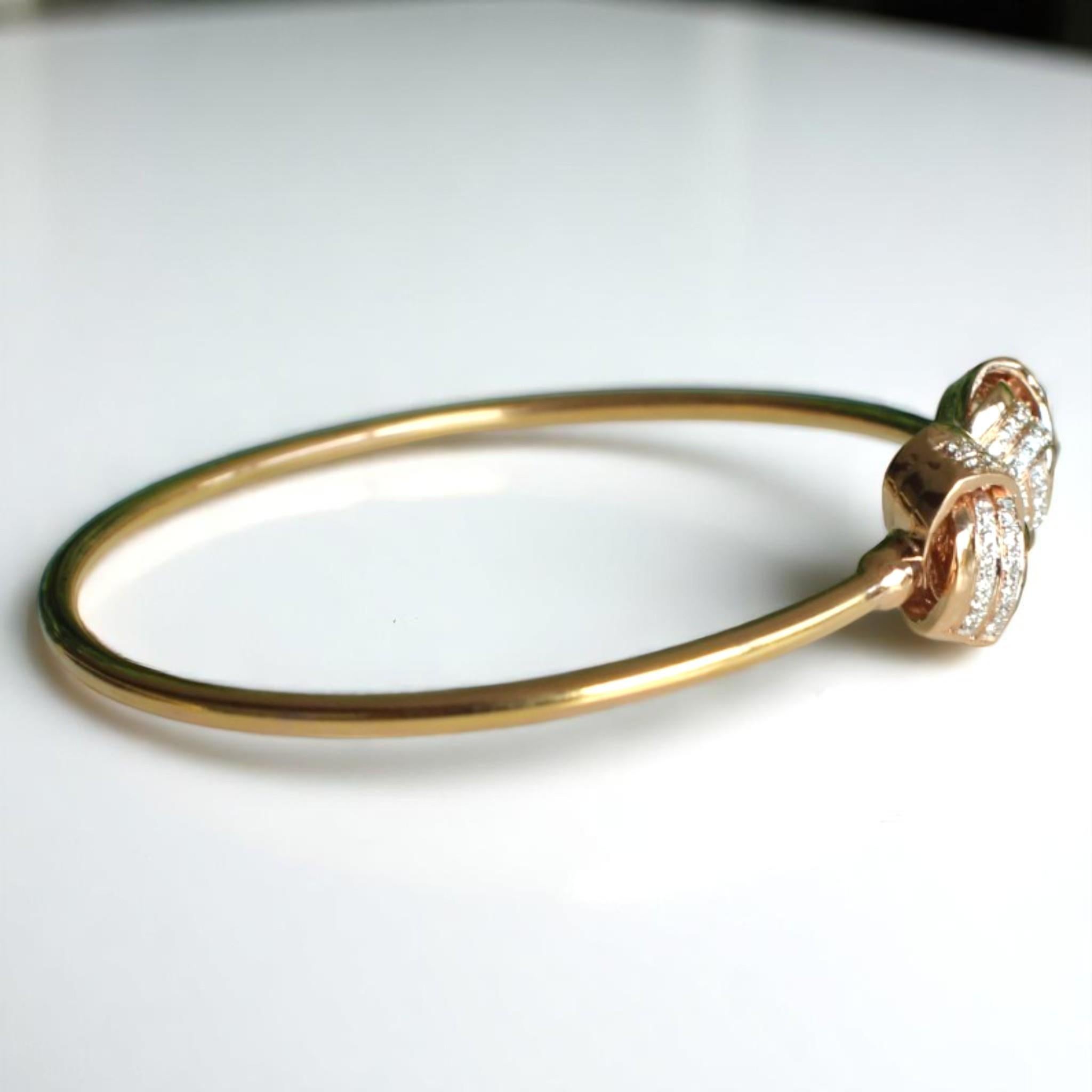 Love Knots Diamond Bracelet in 14K Solid Gold (Certified) In New Condition For Sale In New Delhi, DL