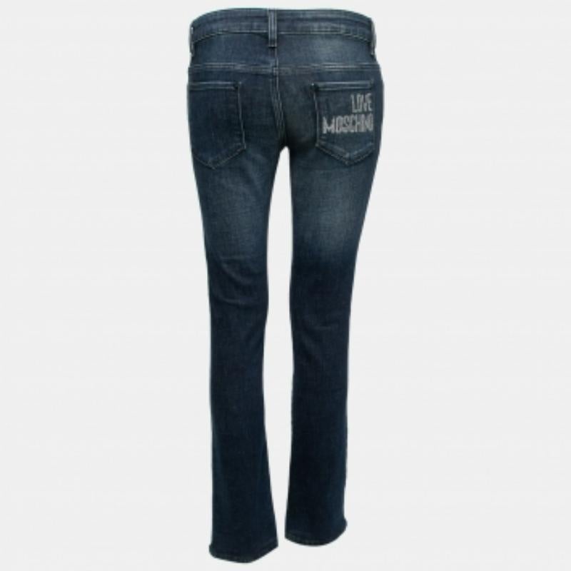 Love Moschino Vaquero Azul Logotipo Adornado Jeans S en Bueno estado para la venta en Dubai, Al Qouz 2