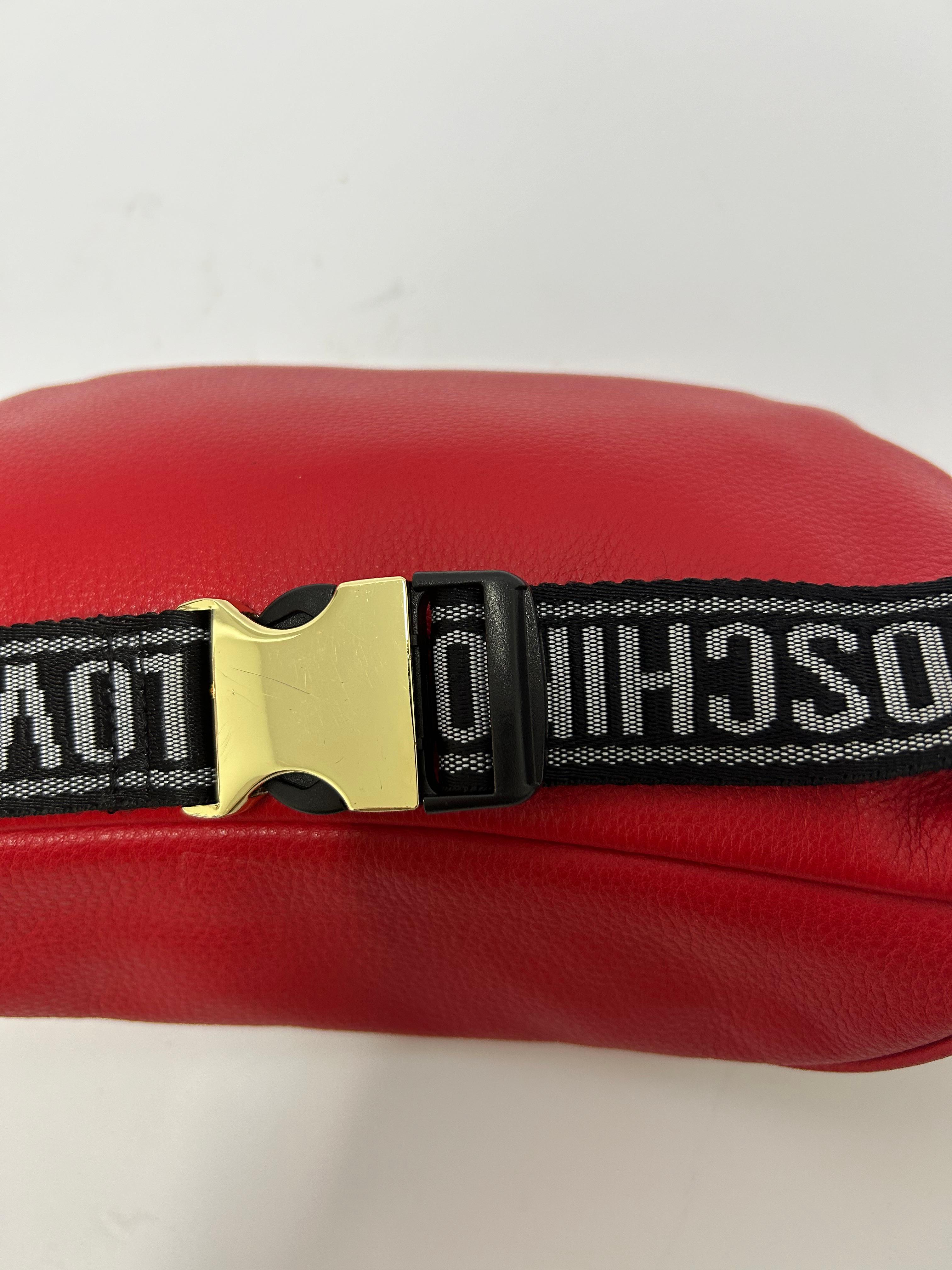 Love Moschino Logo Belt Bag For Sale 11