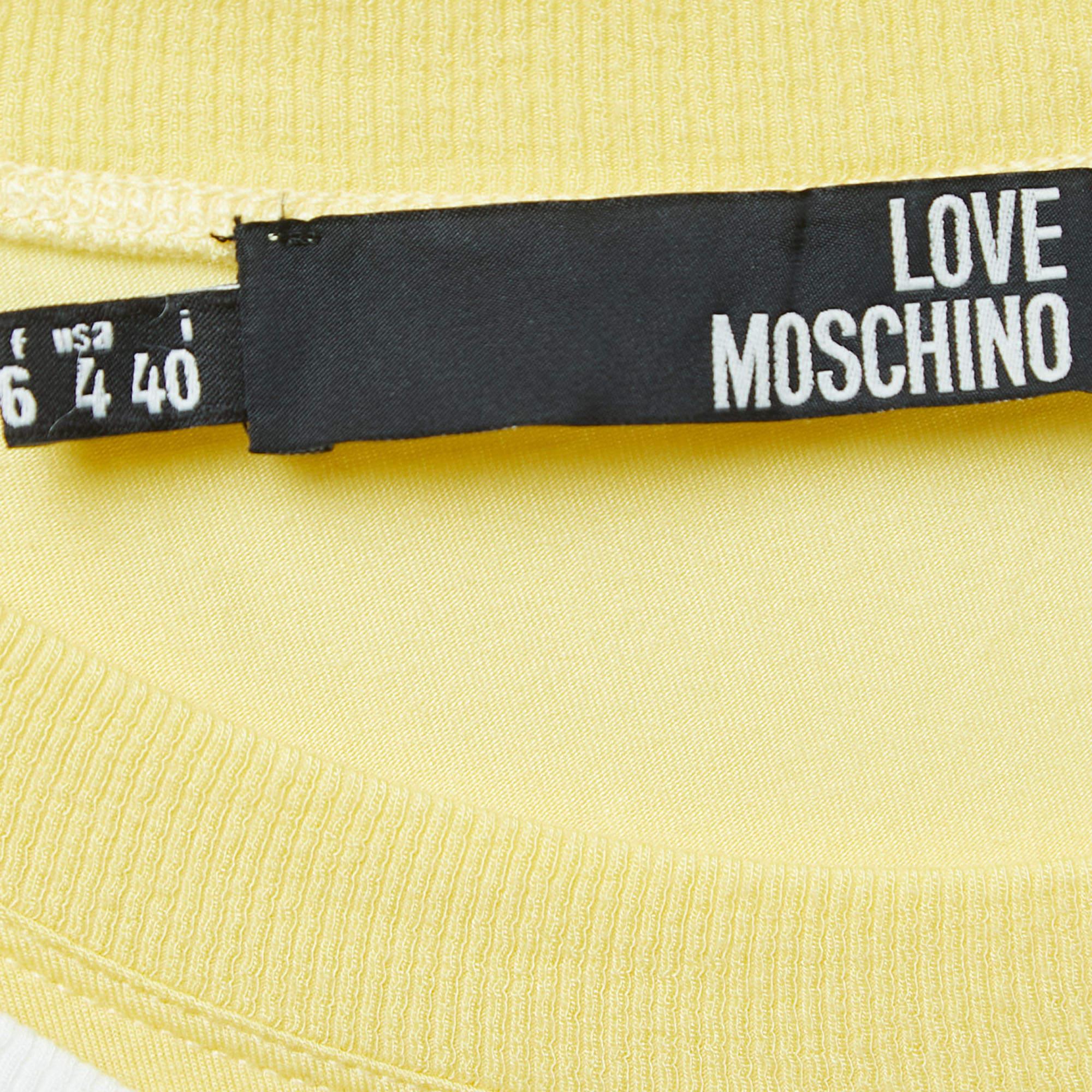 Love Moschino - Maglietta con stampa floreale multicolore e intarsio in maglia - T S In condizioni buone in vendita a Dubai, Al Qouz 2