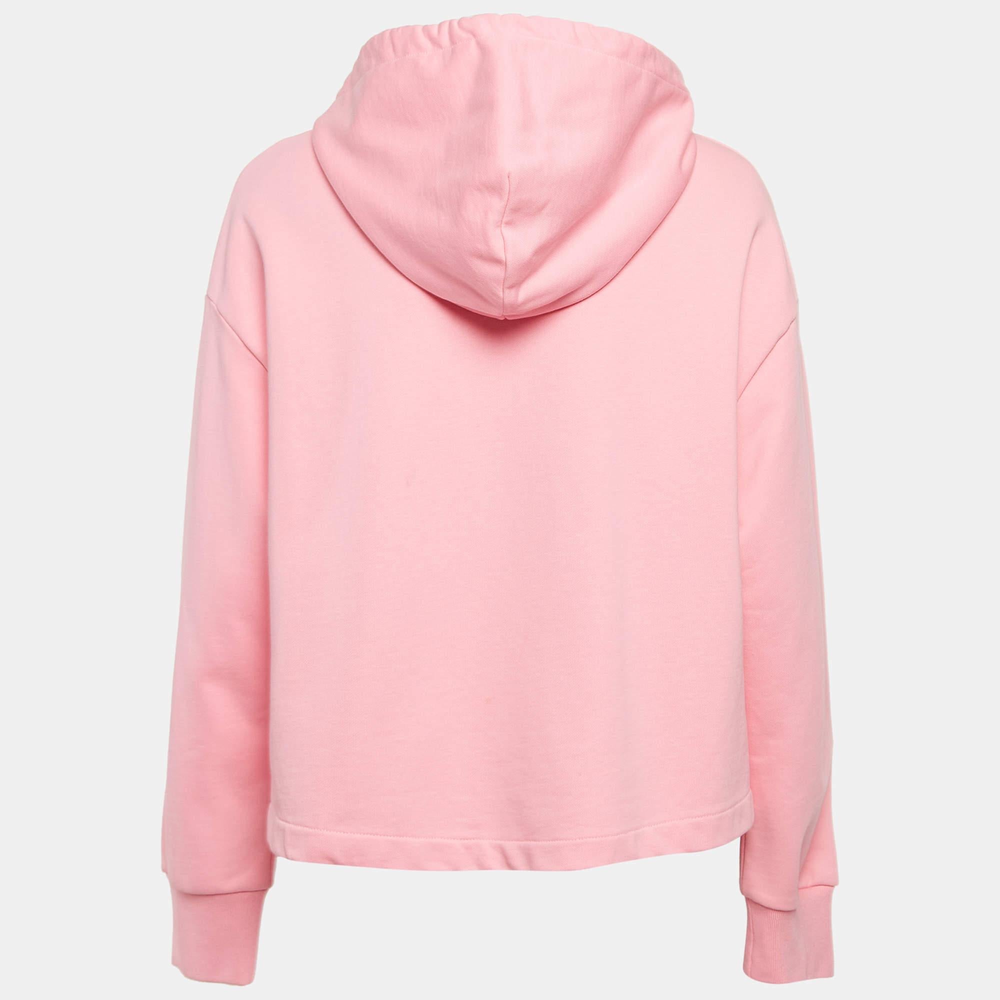 Questa felpa con cappuccio è uno stile comodo e di classe. È realizzato su misura in morbido tessuto, con accenti d'autore.
